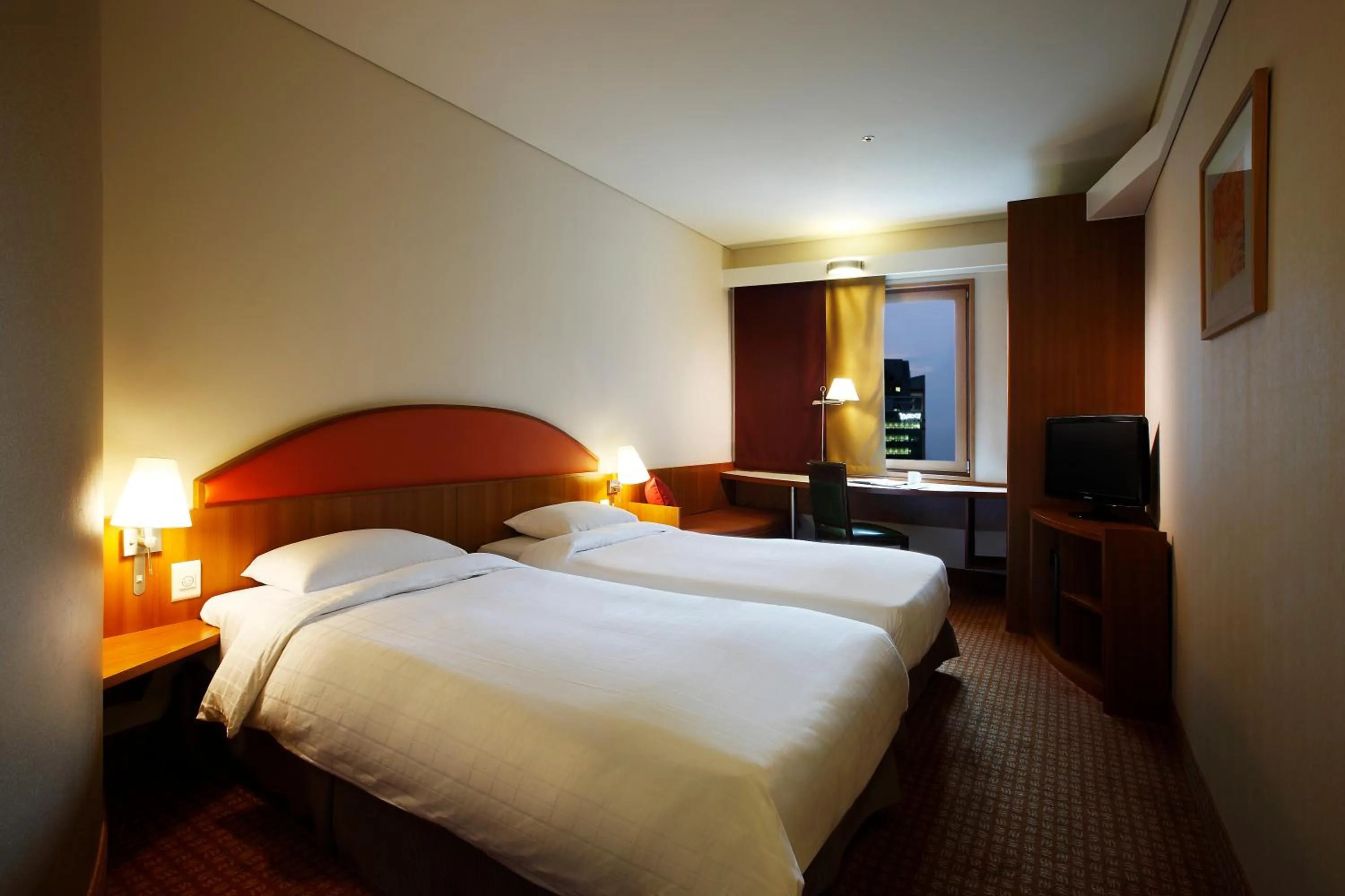 Standard Twin Room - single occupancy - City Side/Non-Smoking in Ibis Styles Ambassador Seoul Gangnam