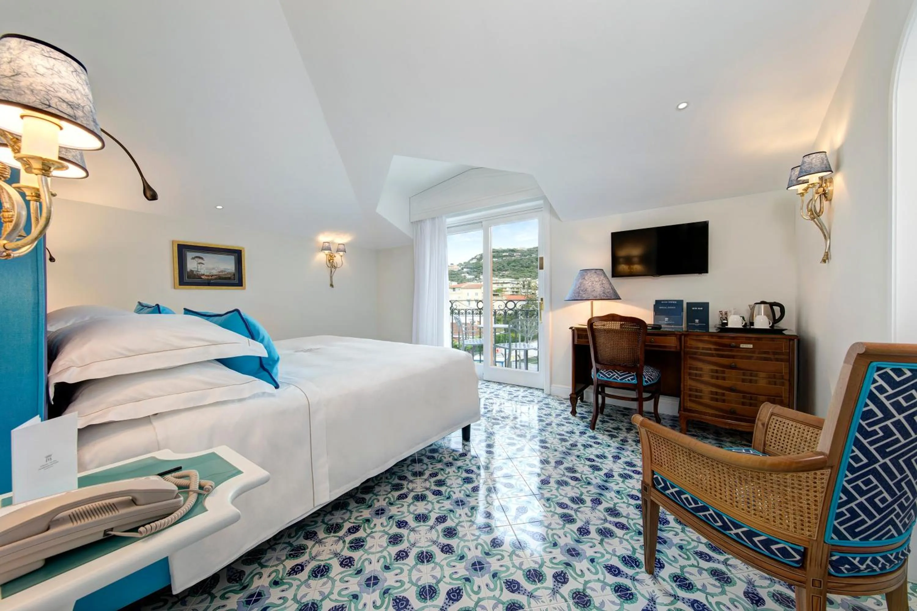 Classic Double or Twin Room with Balcony in Grand Hotel Ambasciatori