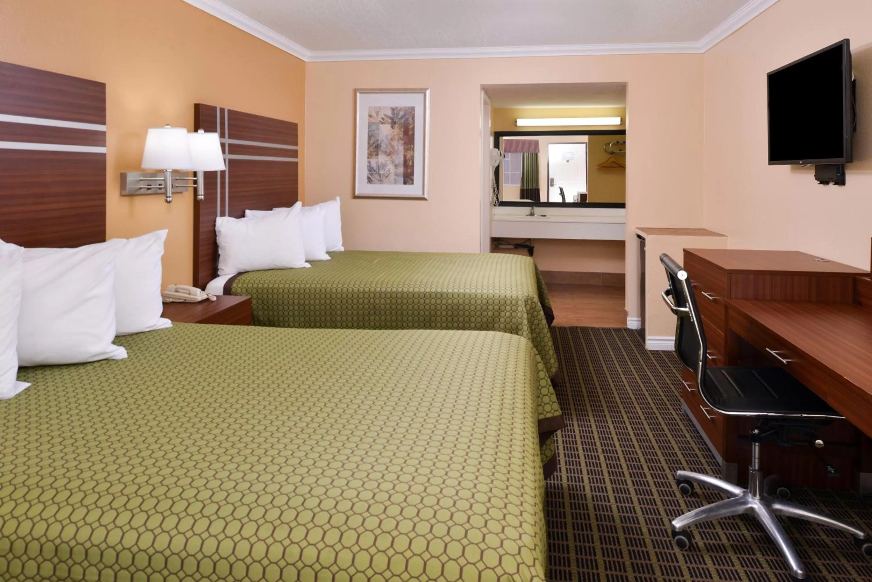 Queen Room with Two Queen Beds in Americas Best Value Inn - Azusa/Pasadena