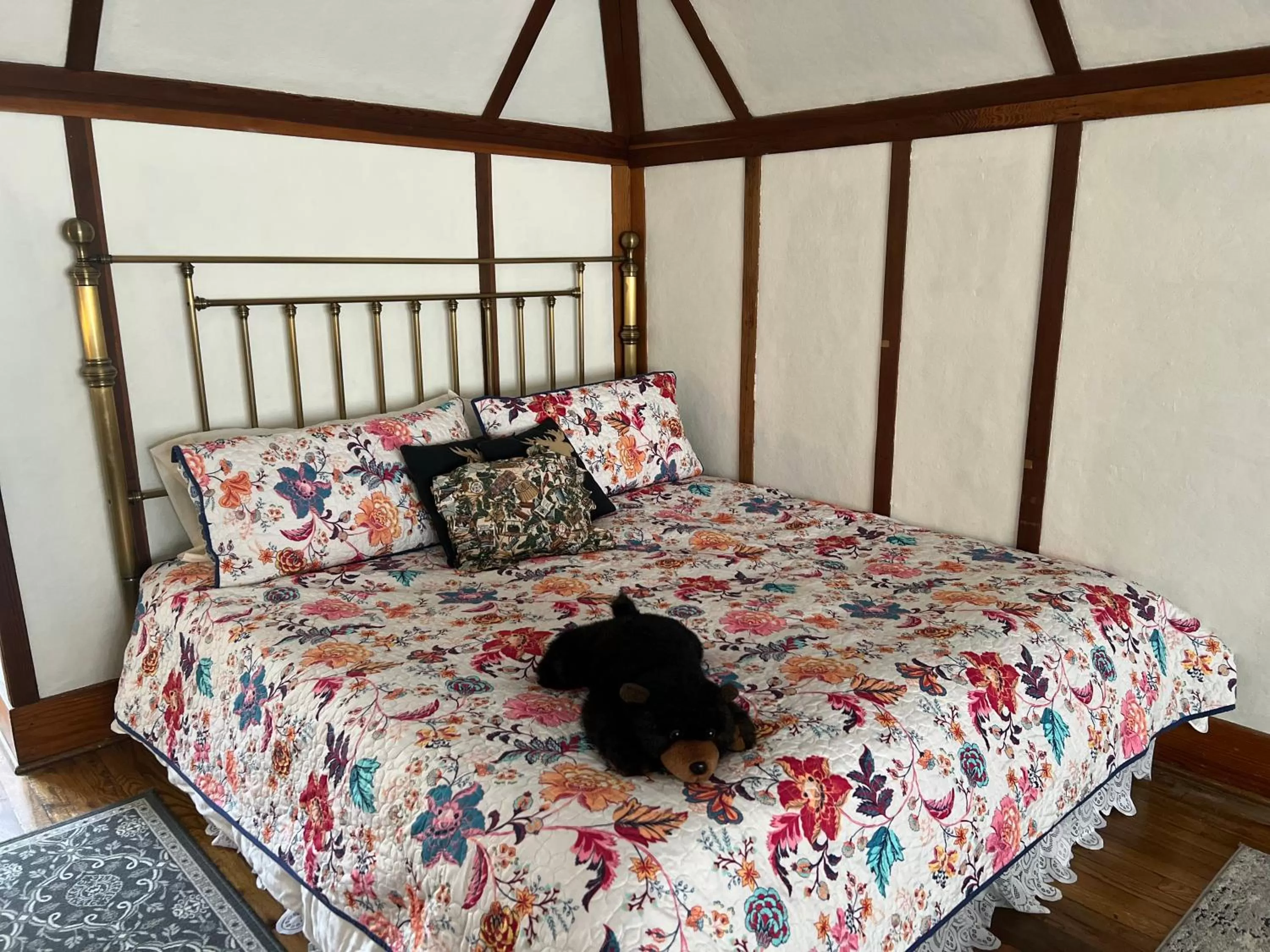 Penthouse Apartment in Heart's Desire Inn