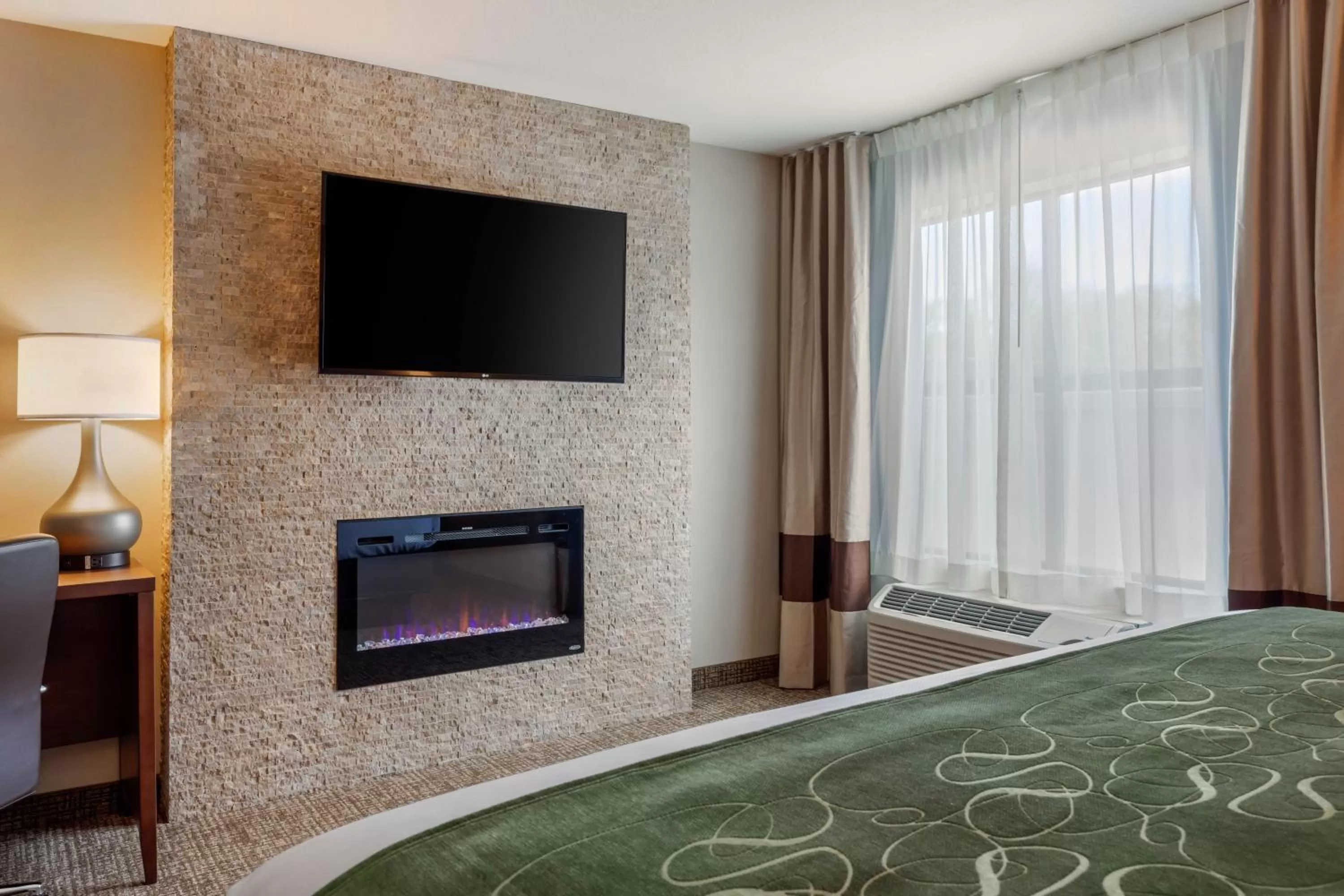 Superior King Suite with Sofa Bed - Non-Smoking in Comfort Inn & Suites Schenectady - Scotia