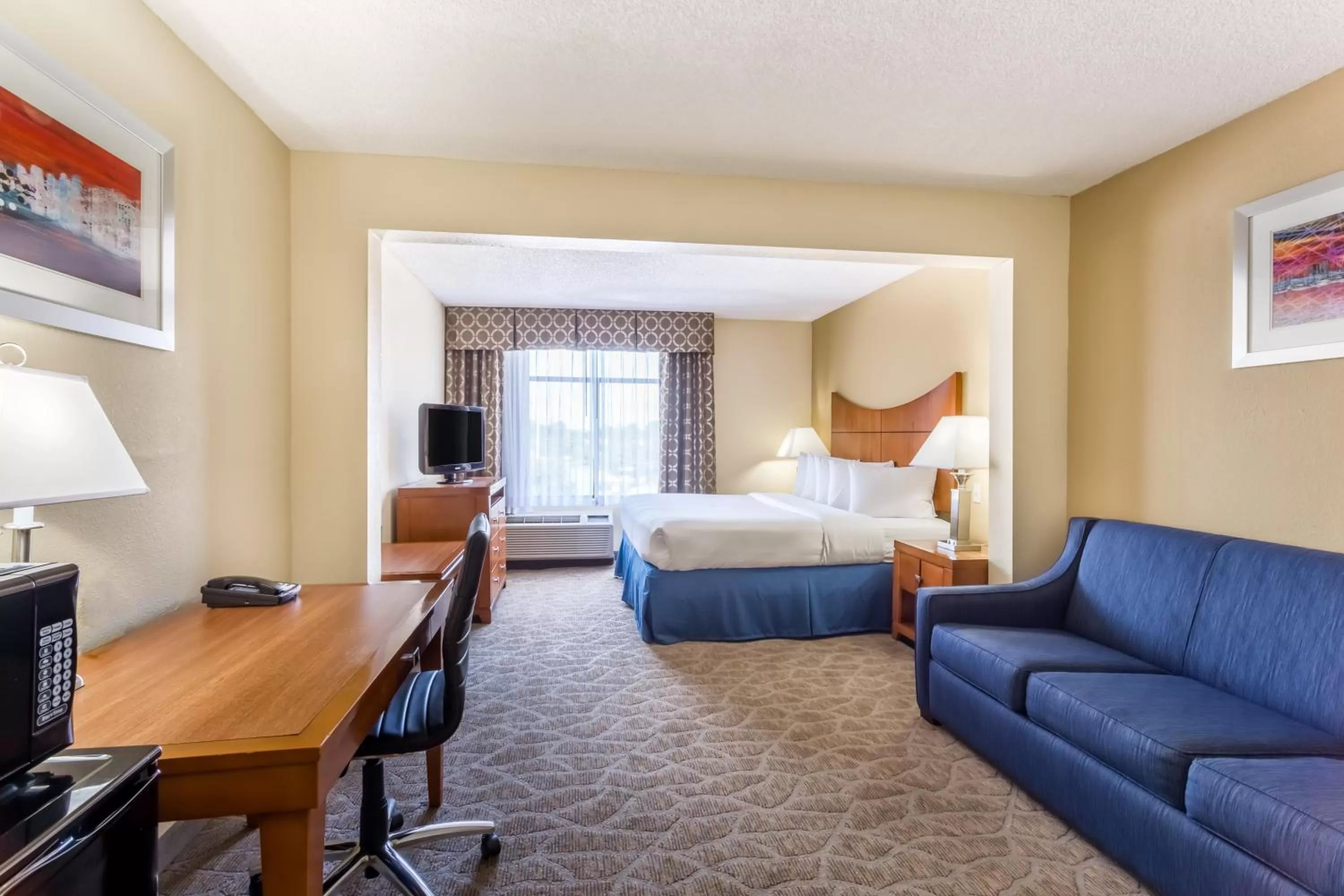 King Room with Sofa Bed - Non Smoking in Wingate by Wyndham, Universal Studios - Free Theme Park Shuttle