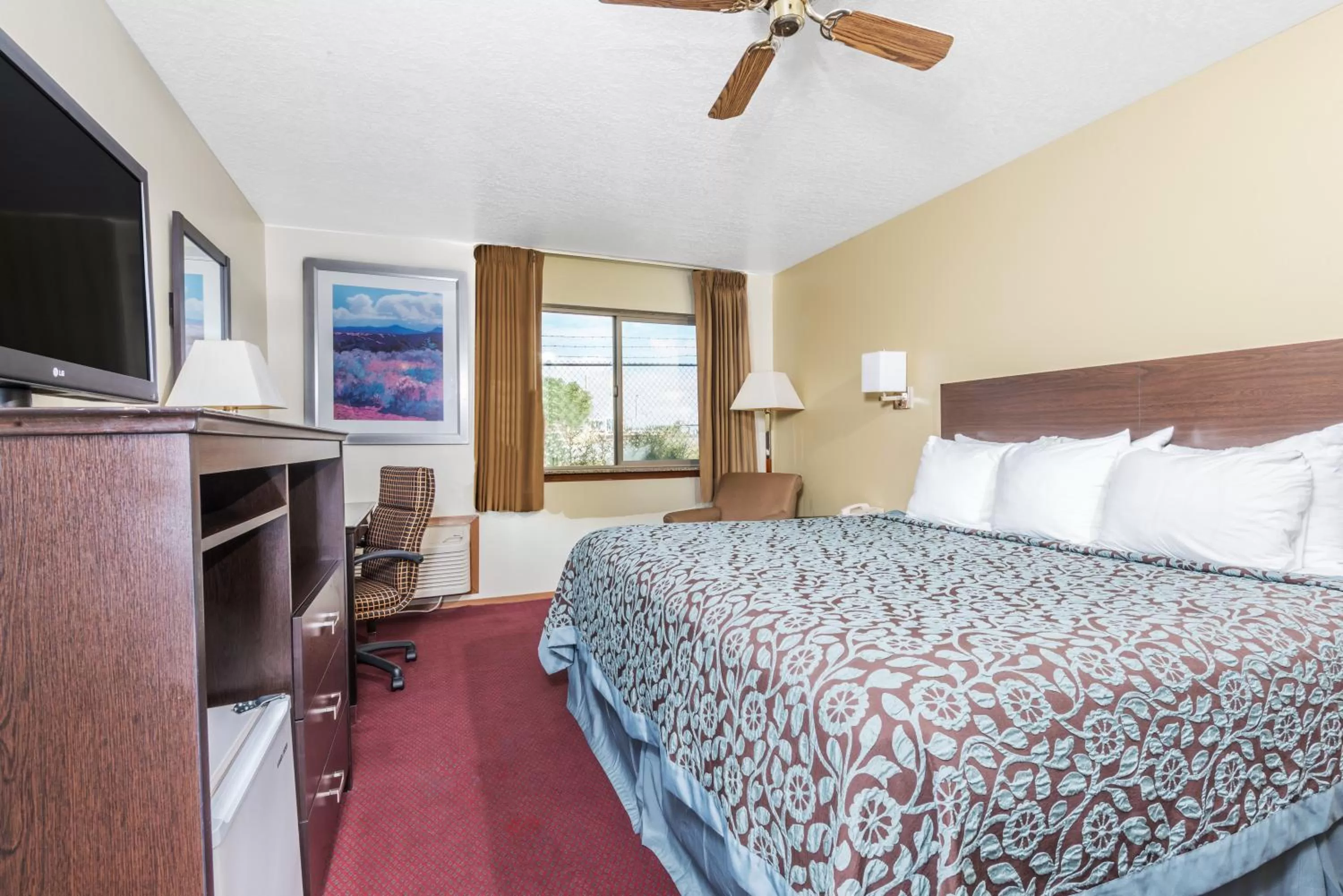 Standard King Room - Smoking in Days Inn by Wyndham Pueblo
