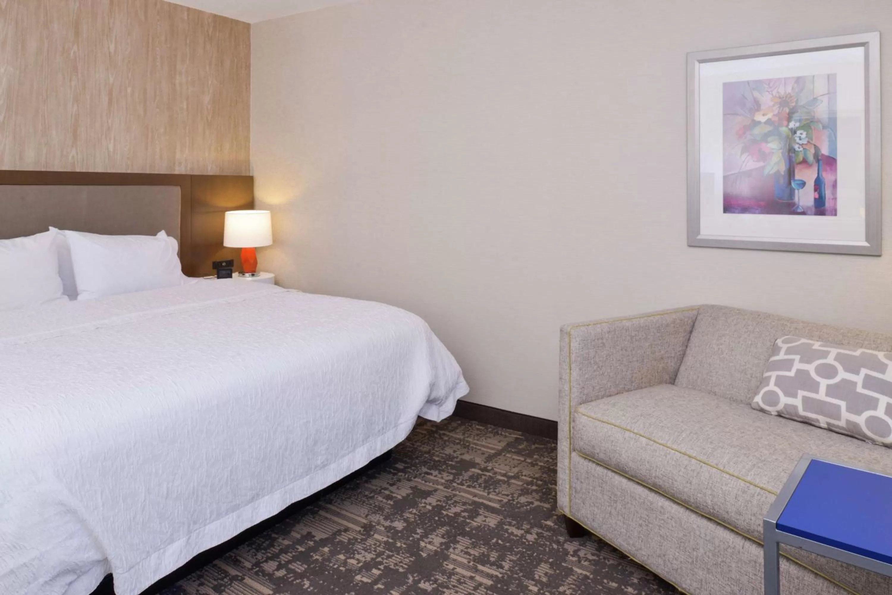 King Room with King Bed - Non-Smoking in Hampton Inn & Suites Wilmington
