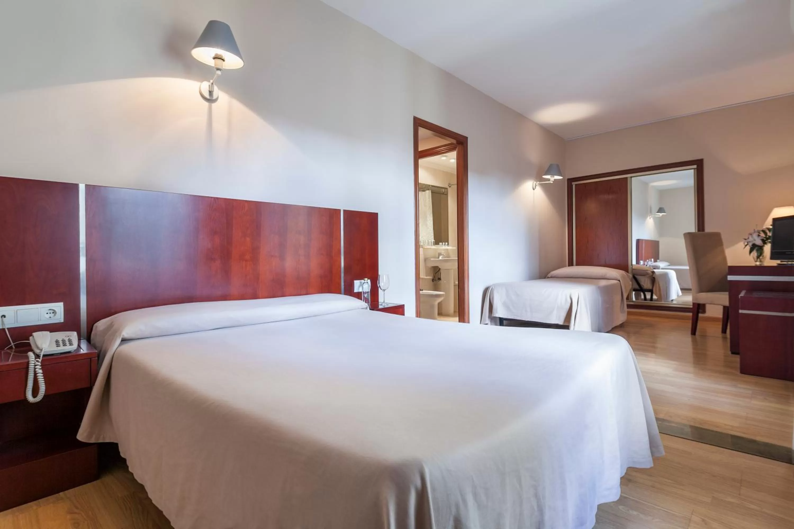 Double Room with Extra Bed in Crisol Riosol