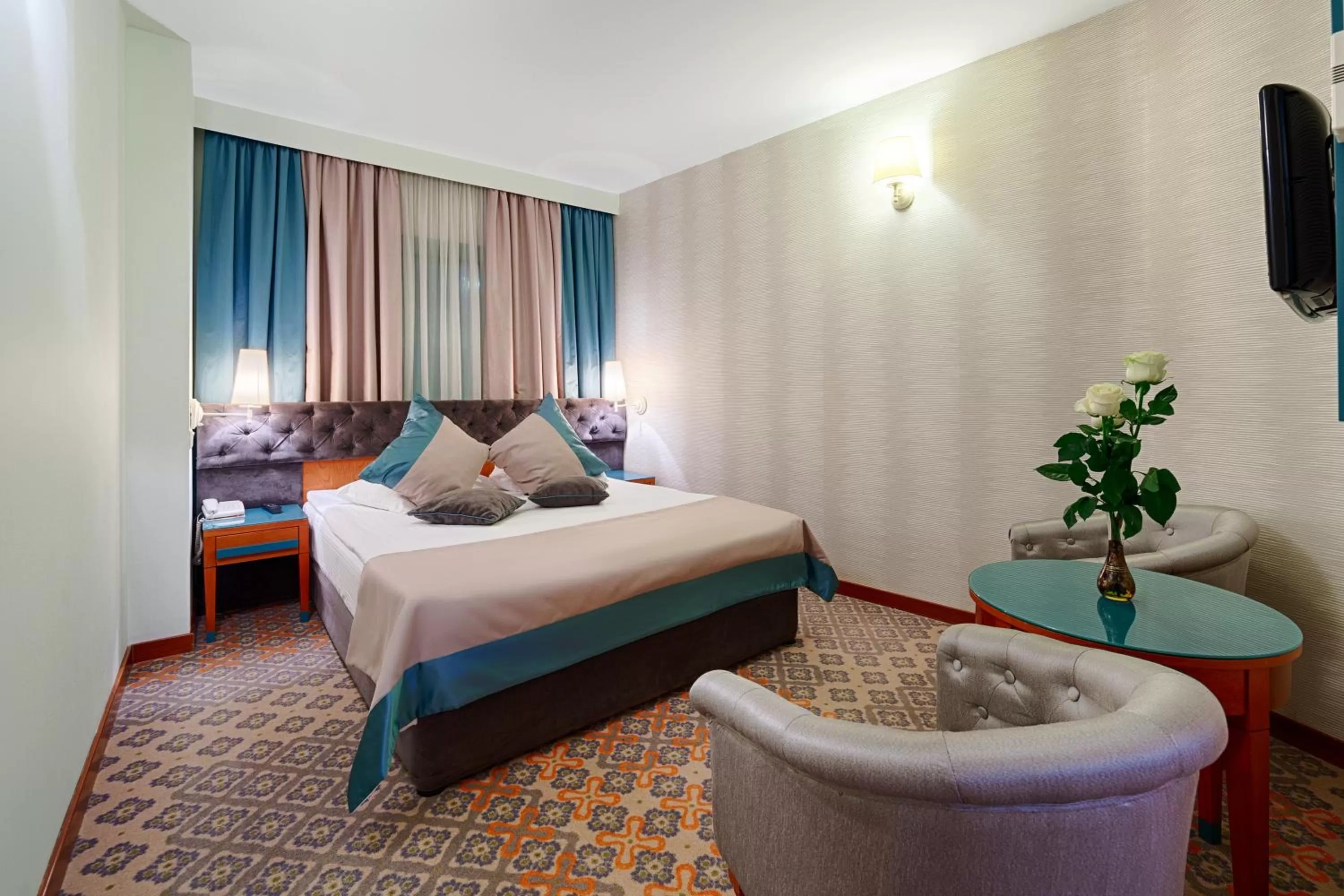 Superior Double Room in Hotel Duke Romana City Center