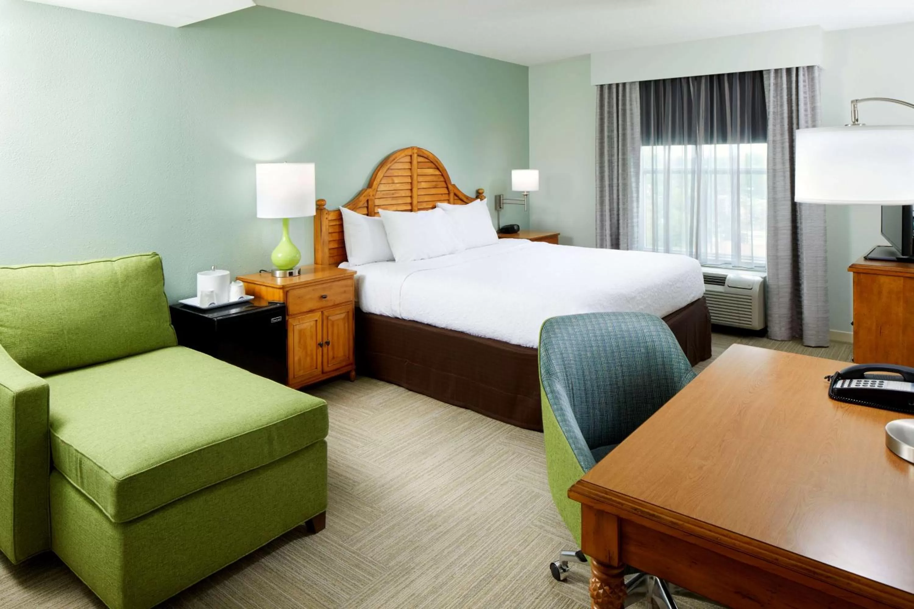 King Room with King Bed - Non-Smoking in Hampton Inn & Suites Savannah/Midtown