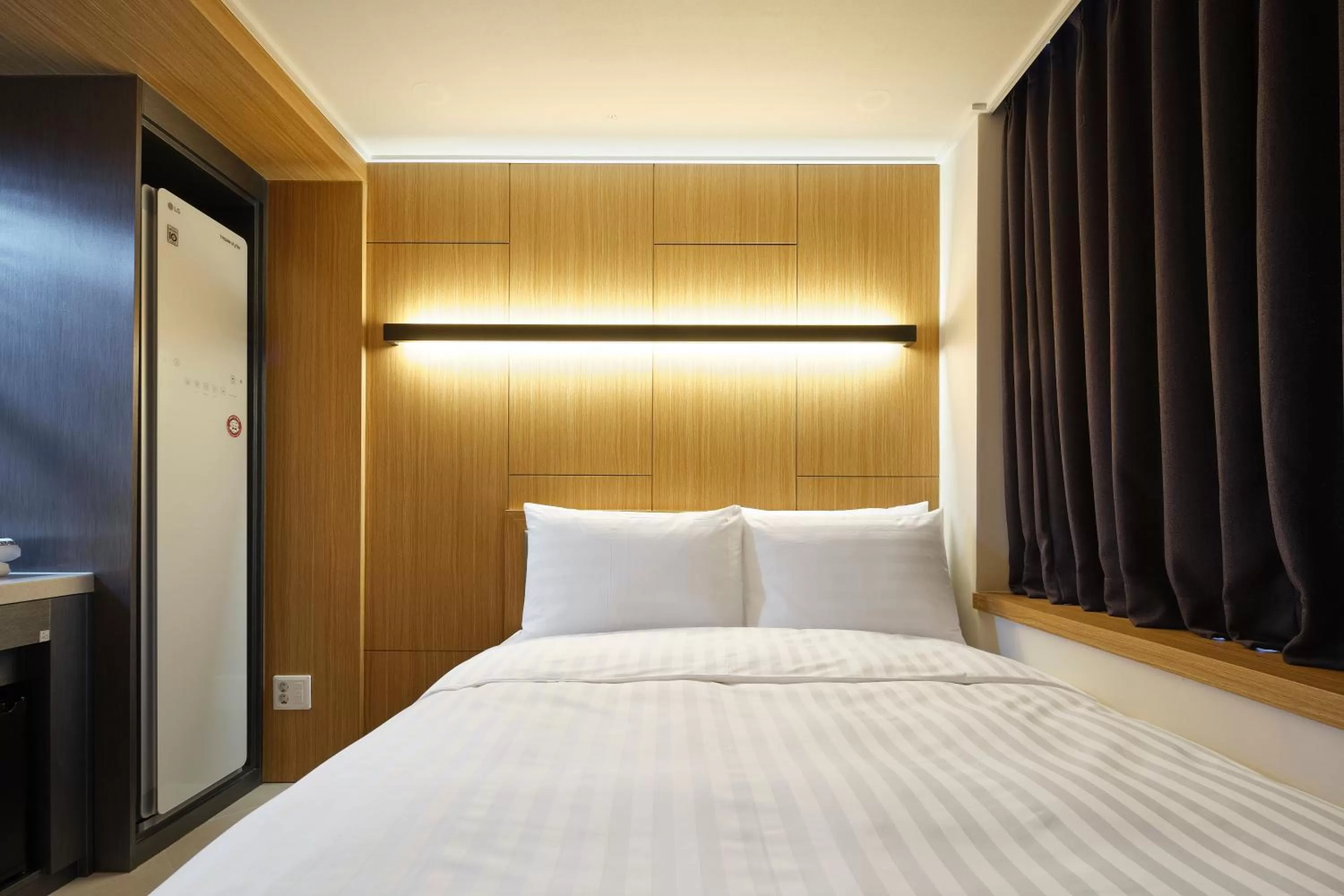 Deluxe Double Room with Steam Closet in S Stay Hotel