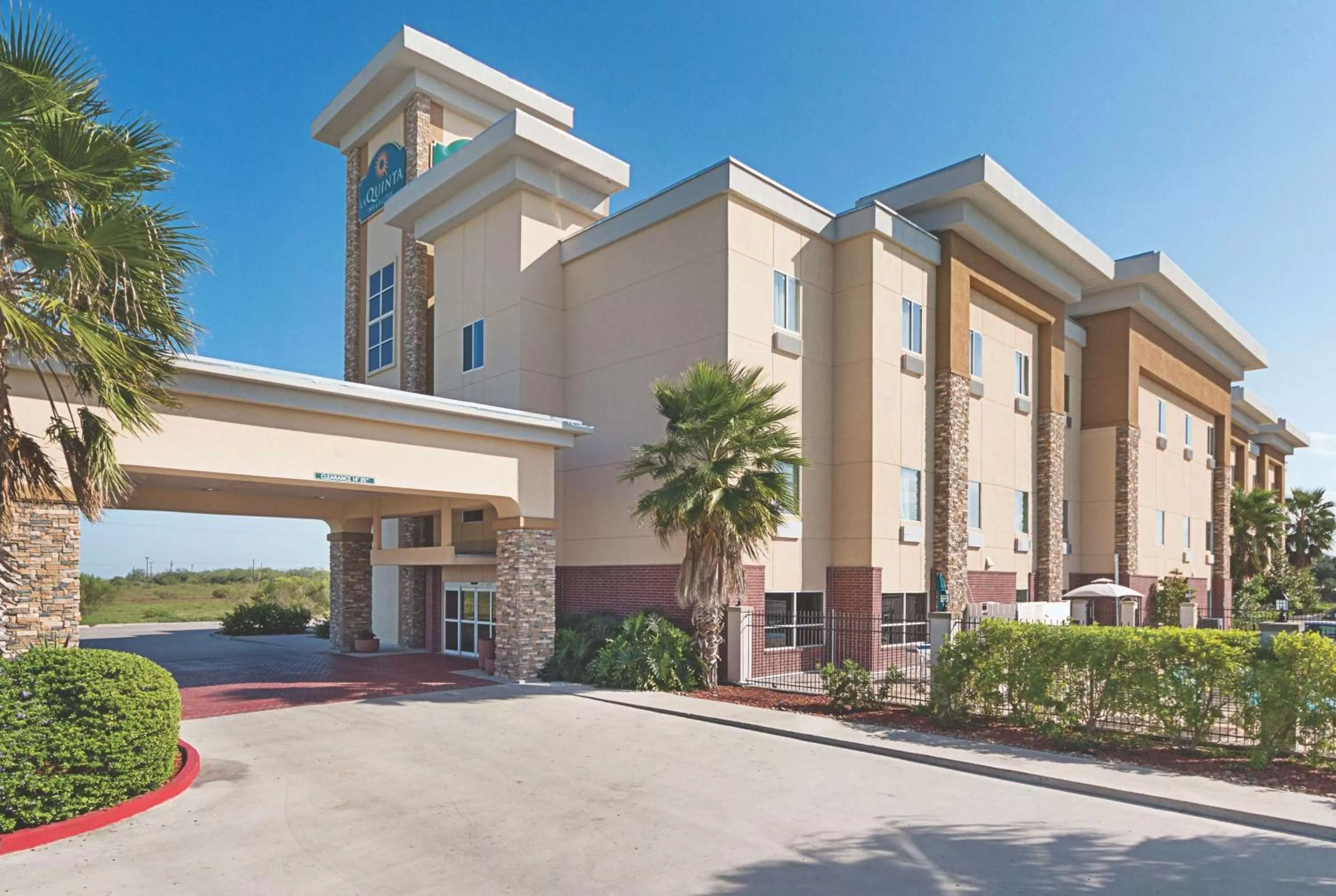 Property building in La Quinta by Wyndham Mathis