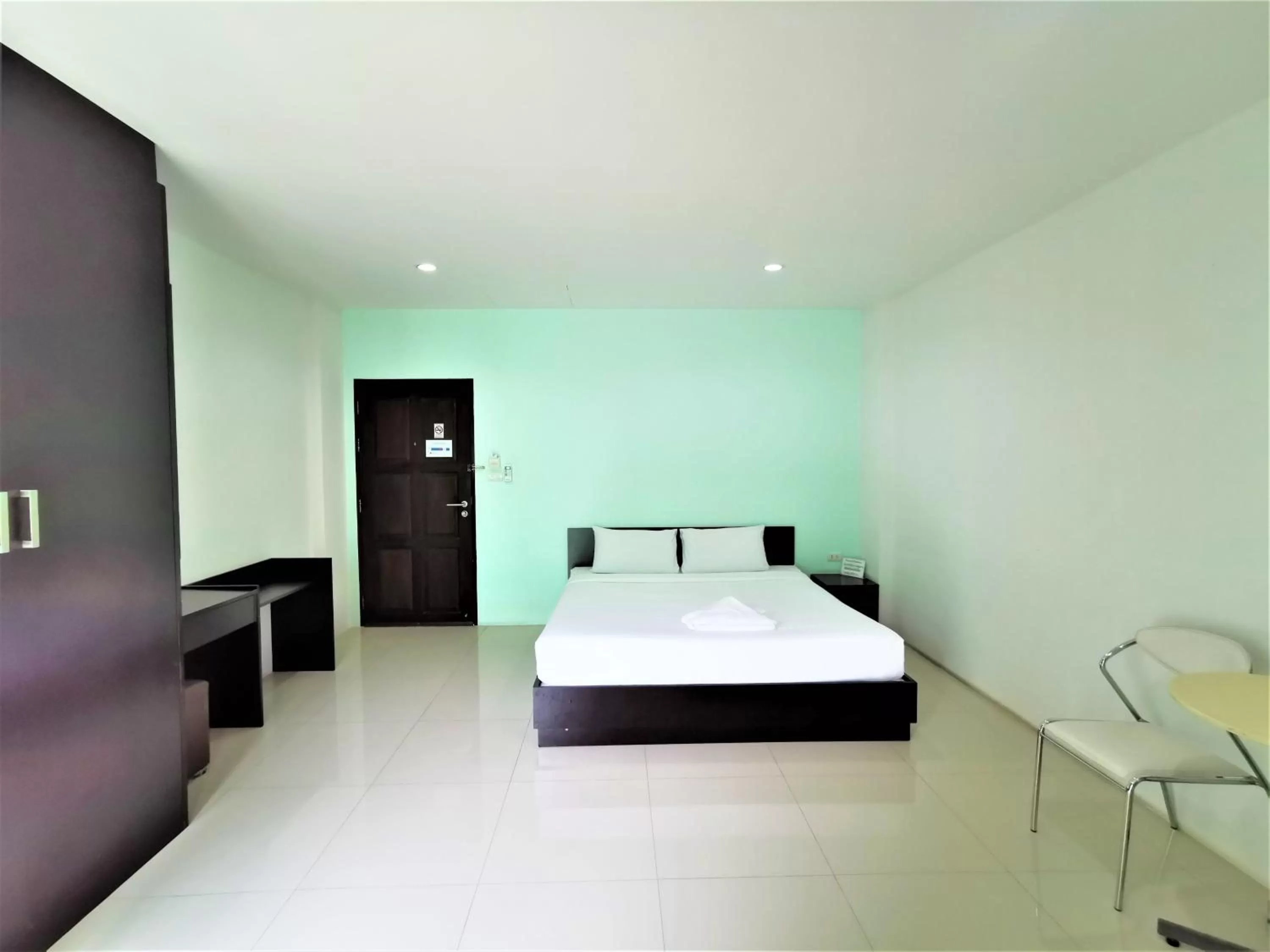 Deluxe Double Room in Hua Hin Irooms