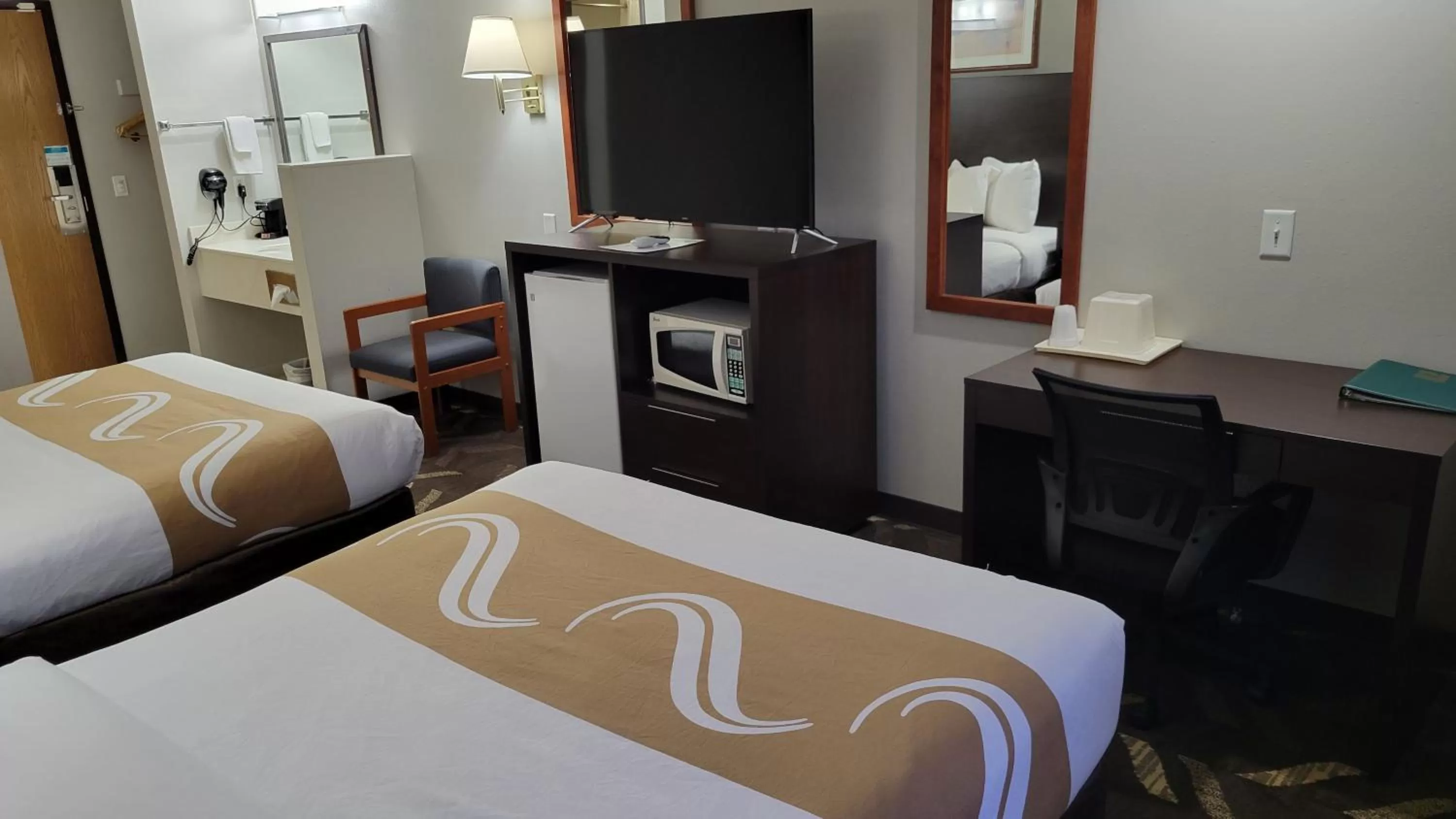 Queen Room with Two Queen Beds in Quality Inn & Suites Salina National Forest Area