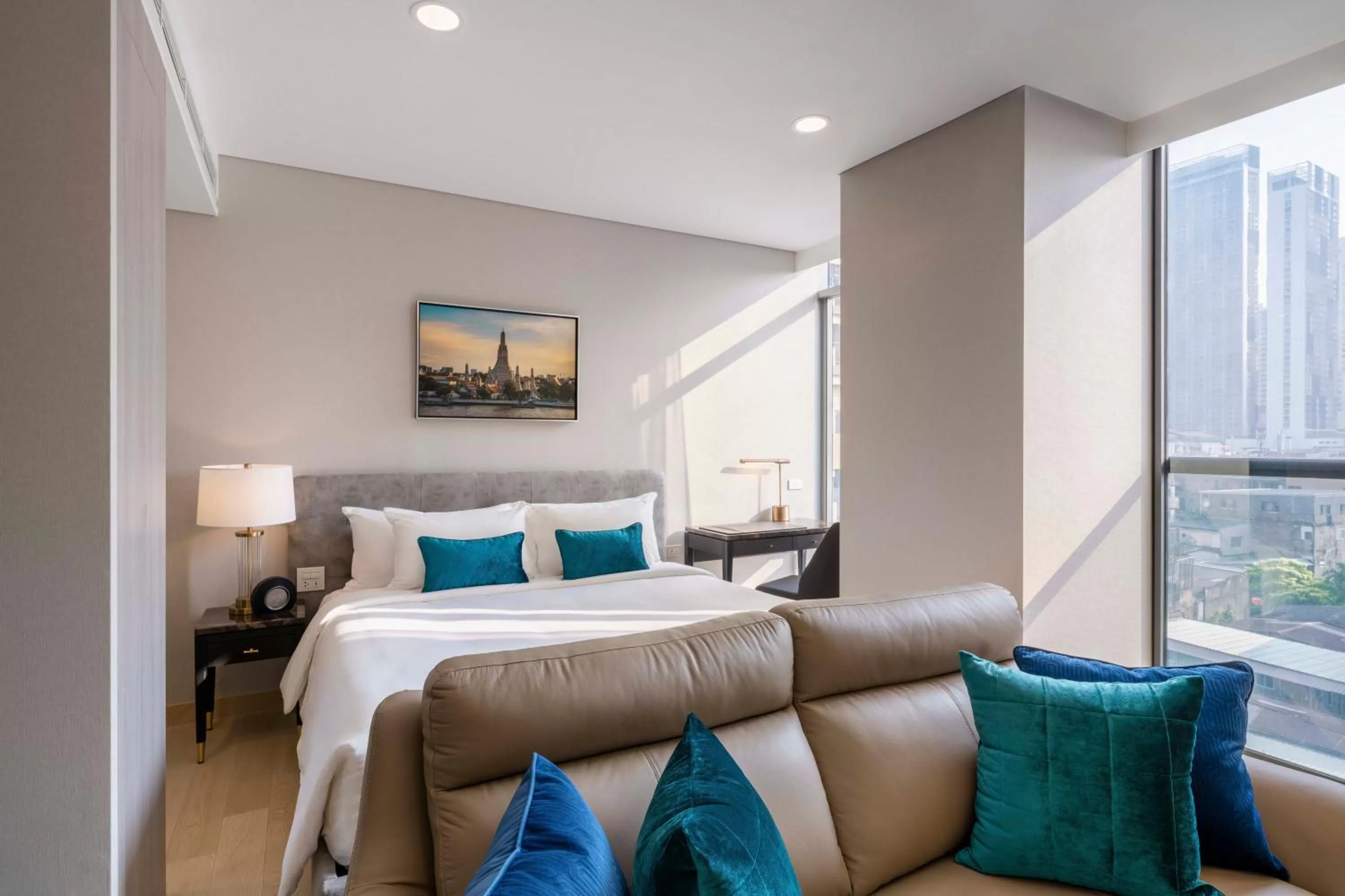 Studio King Room in Wyndham Bangkok Queen Convention Centre