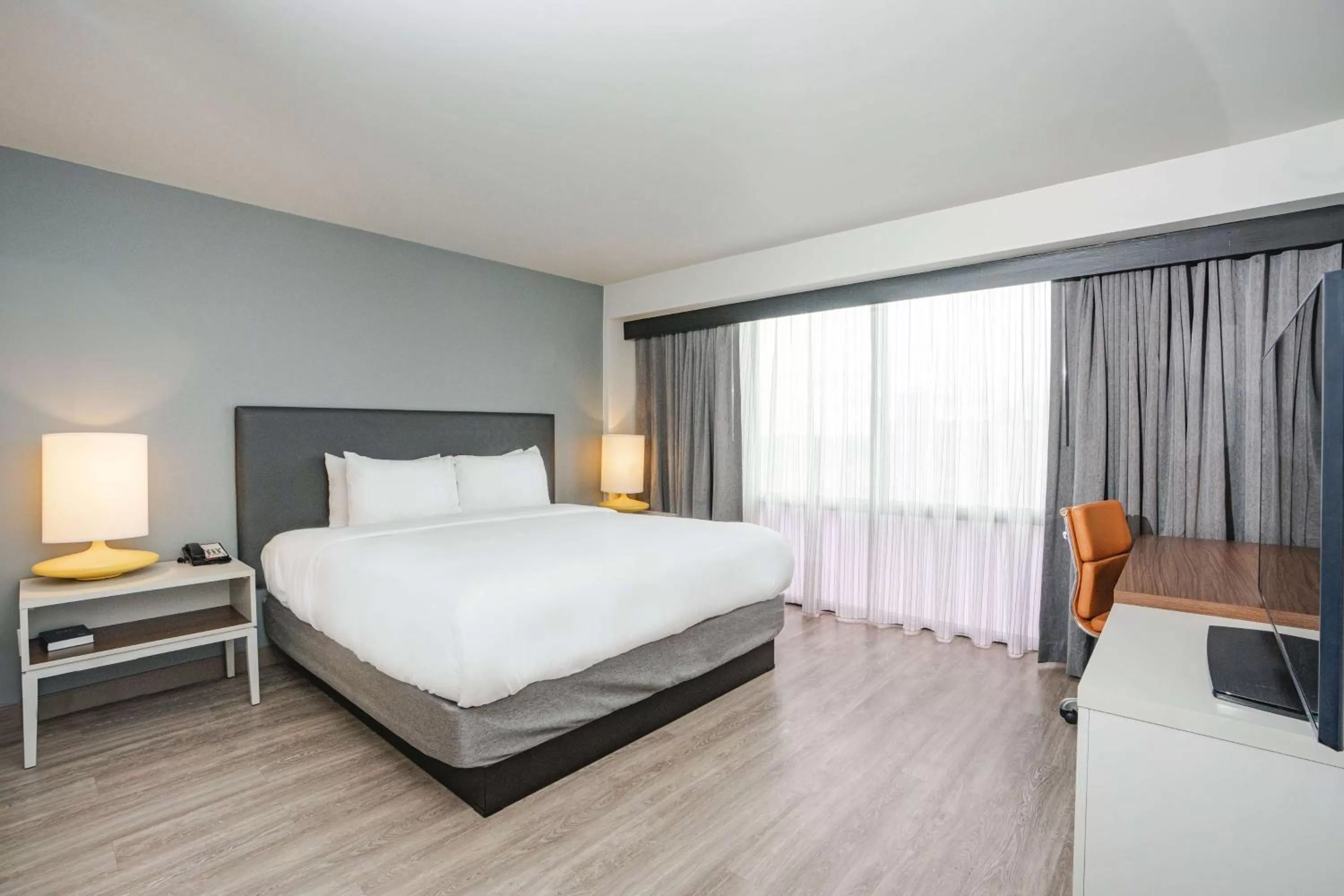 One-Bedroom King Suite - Non-Smoking in Wyndham Fort Smith City Center