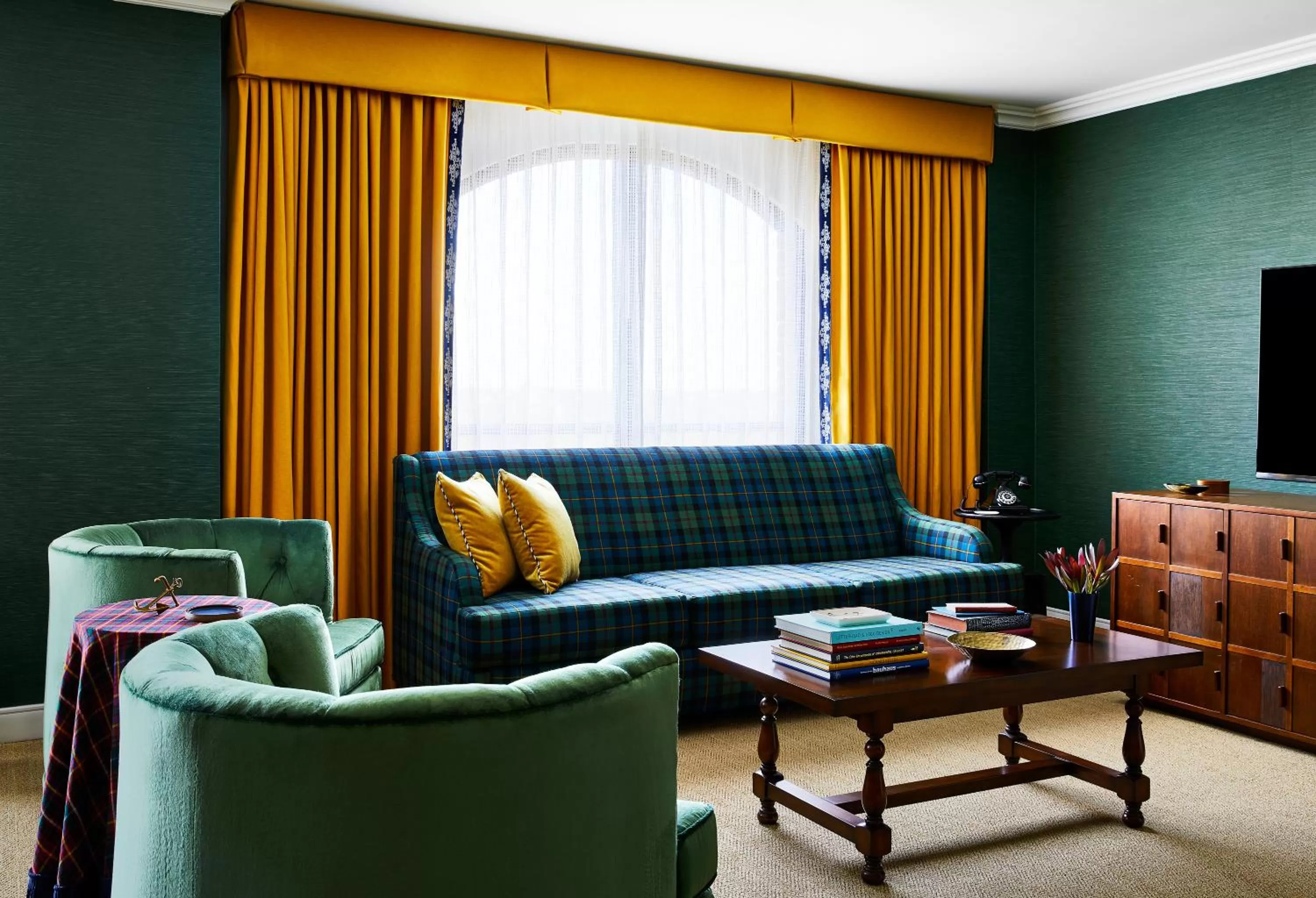 Suite in Graduate Annapolis