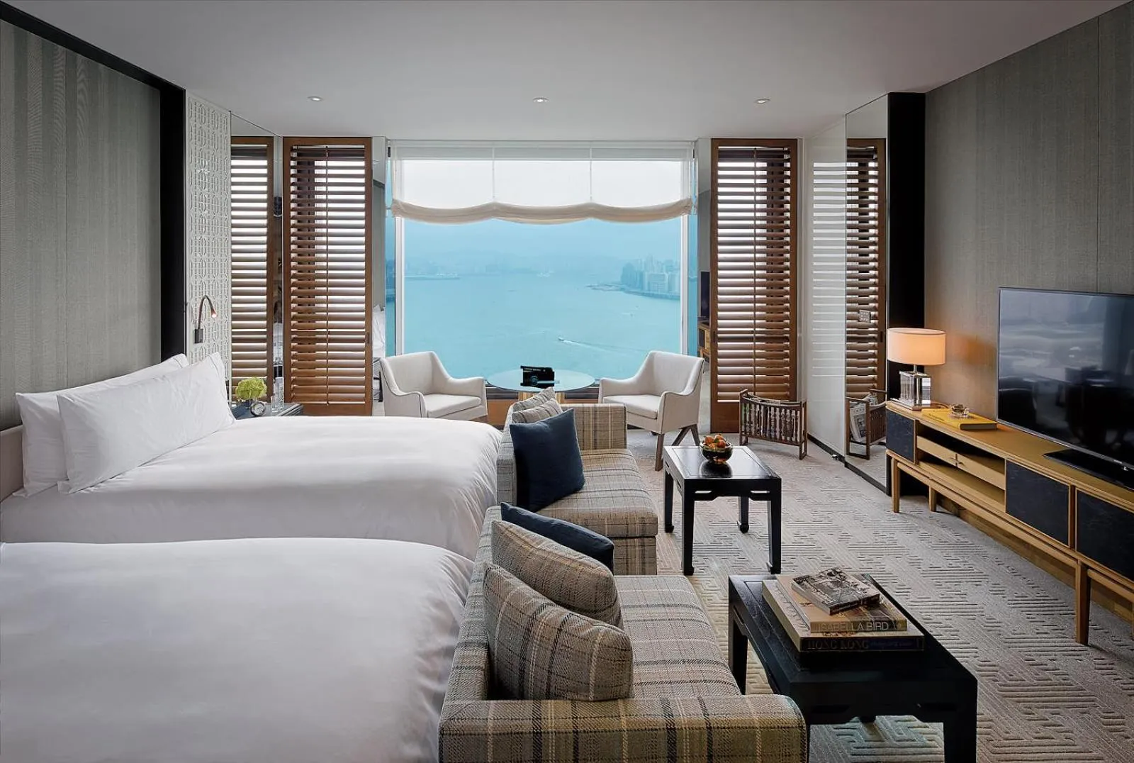 Twin Room with Harbor View in Rosewood Hong Kong