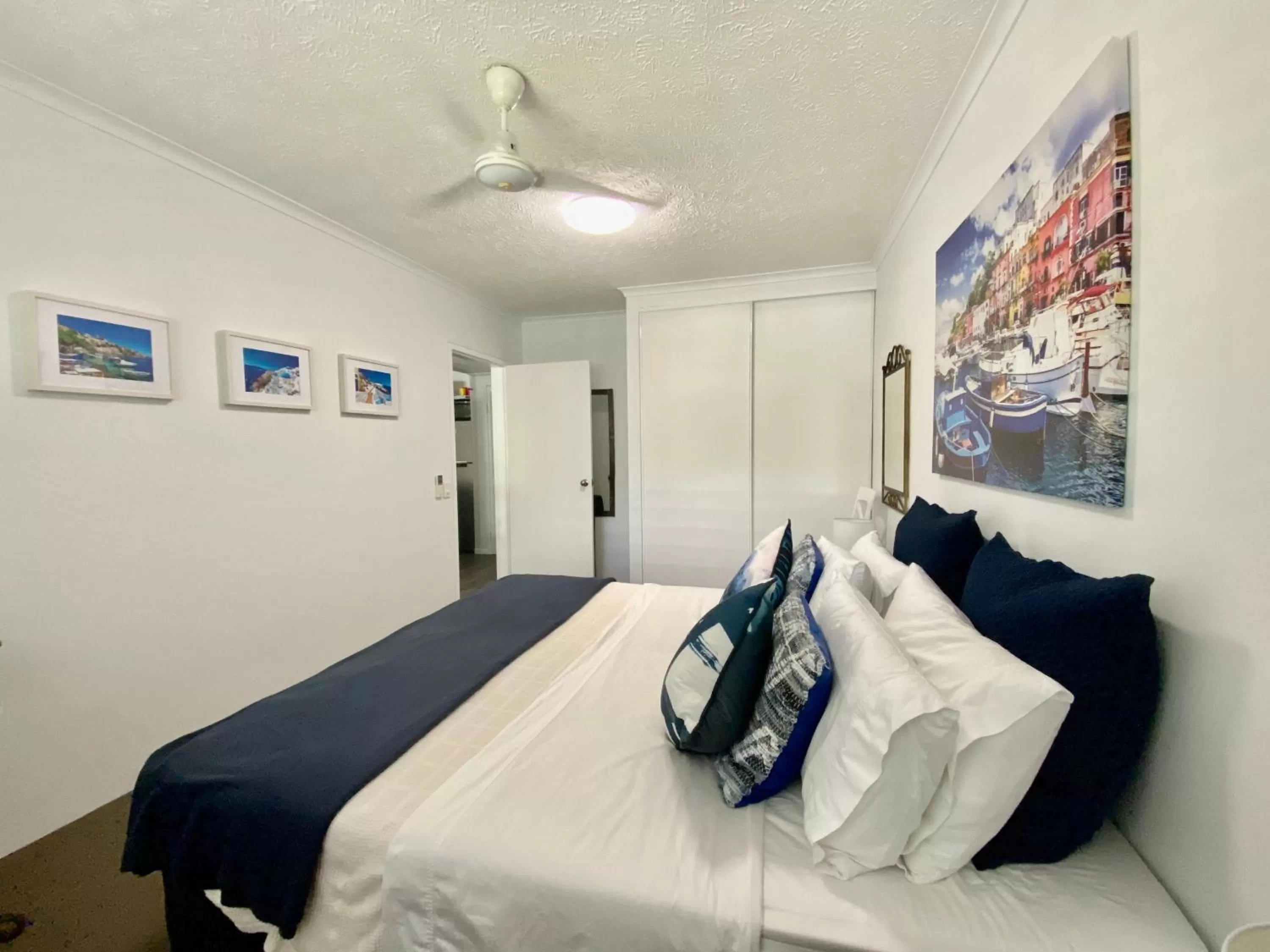 Premium One-Bedroom Apartment with Sea View - single occupancy in Cairns Beach Resort