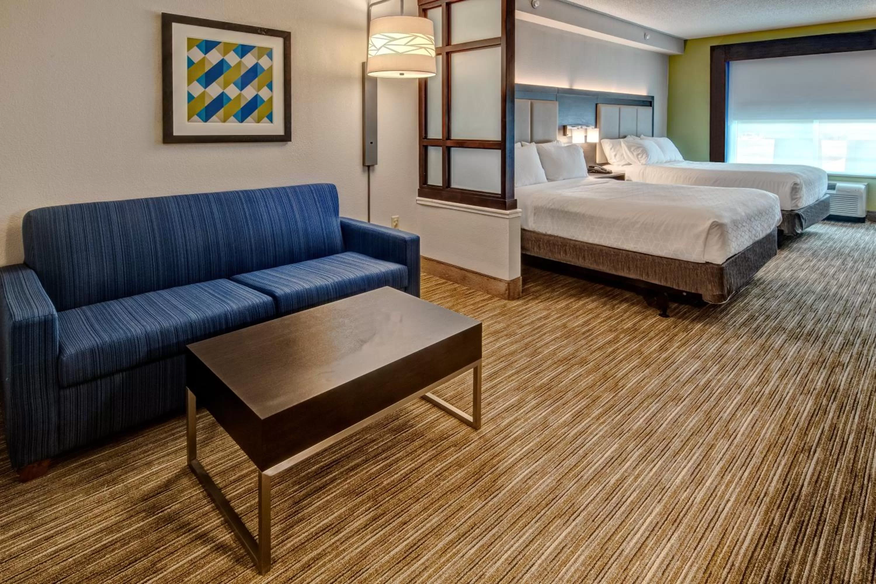 Queen Suite with Two Queen Beds and Hearing Accessibility in Holiday Inn Express Hotel & Suites Jackson Northeast by IHG