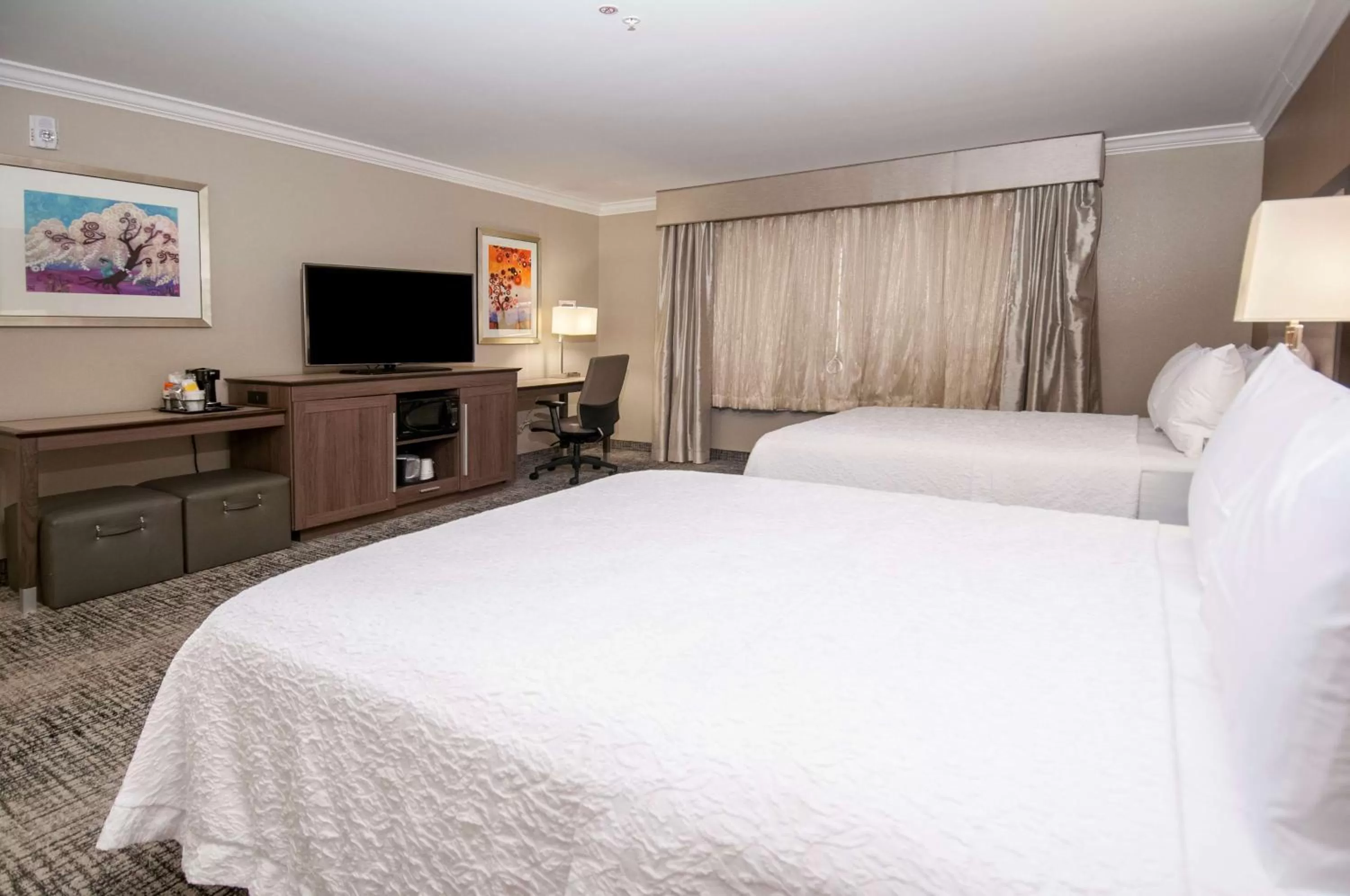 Queen Room with Two Queen Beds - Hearing Access/Non-Smoking in Hampton Inn & Suites Ridgeland