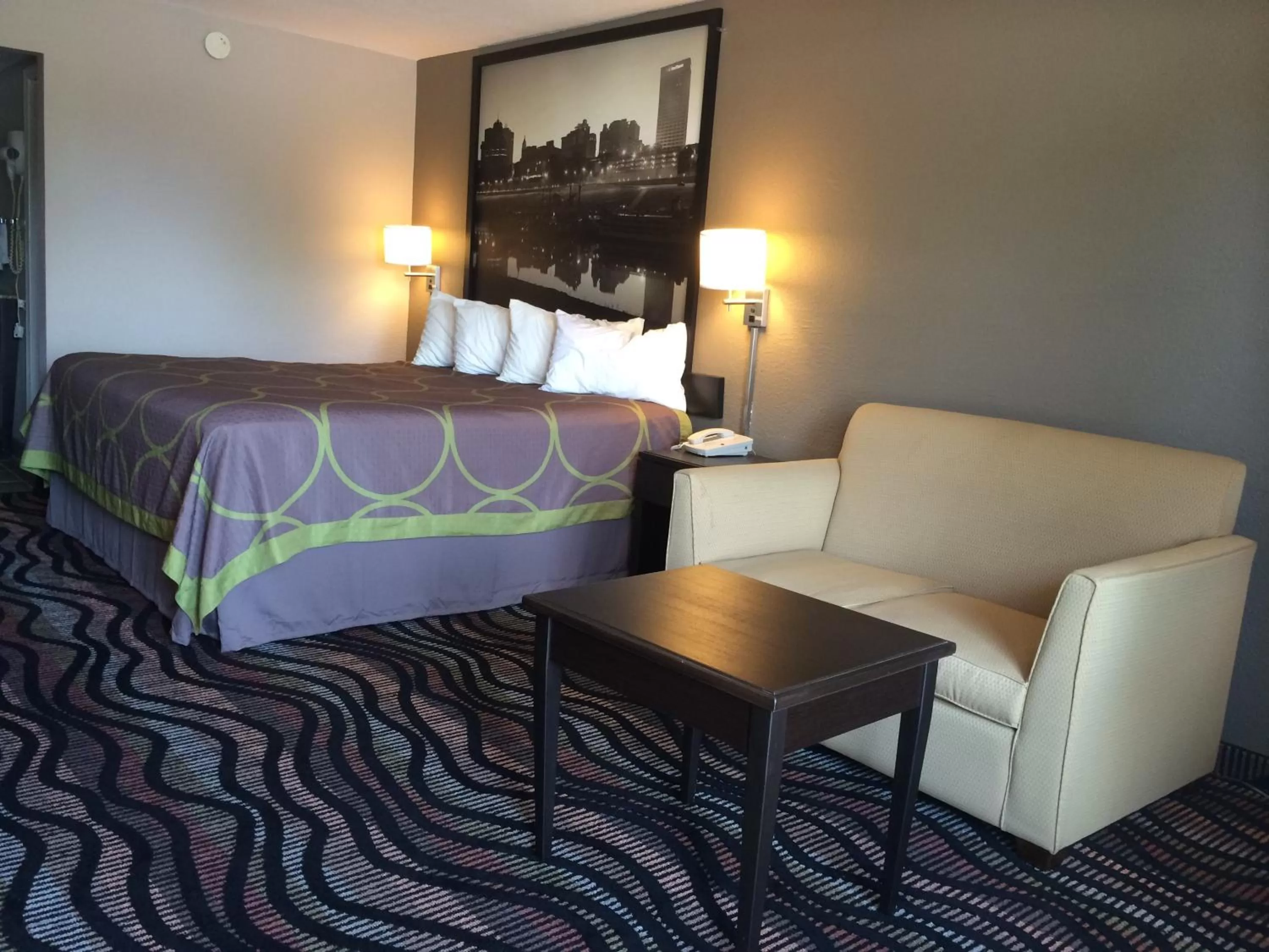 King Room - Non-Smoking in Super 8 by Wyndham Lakeland