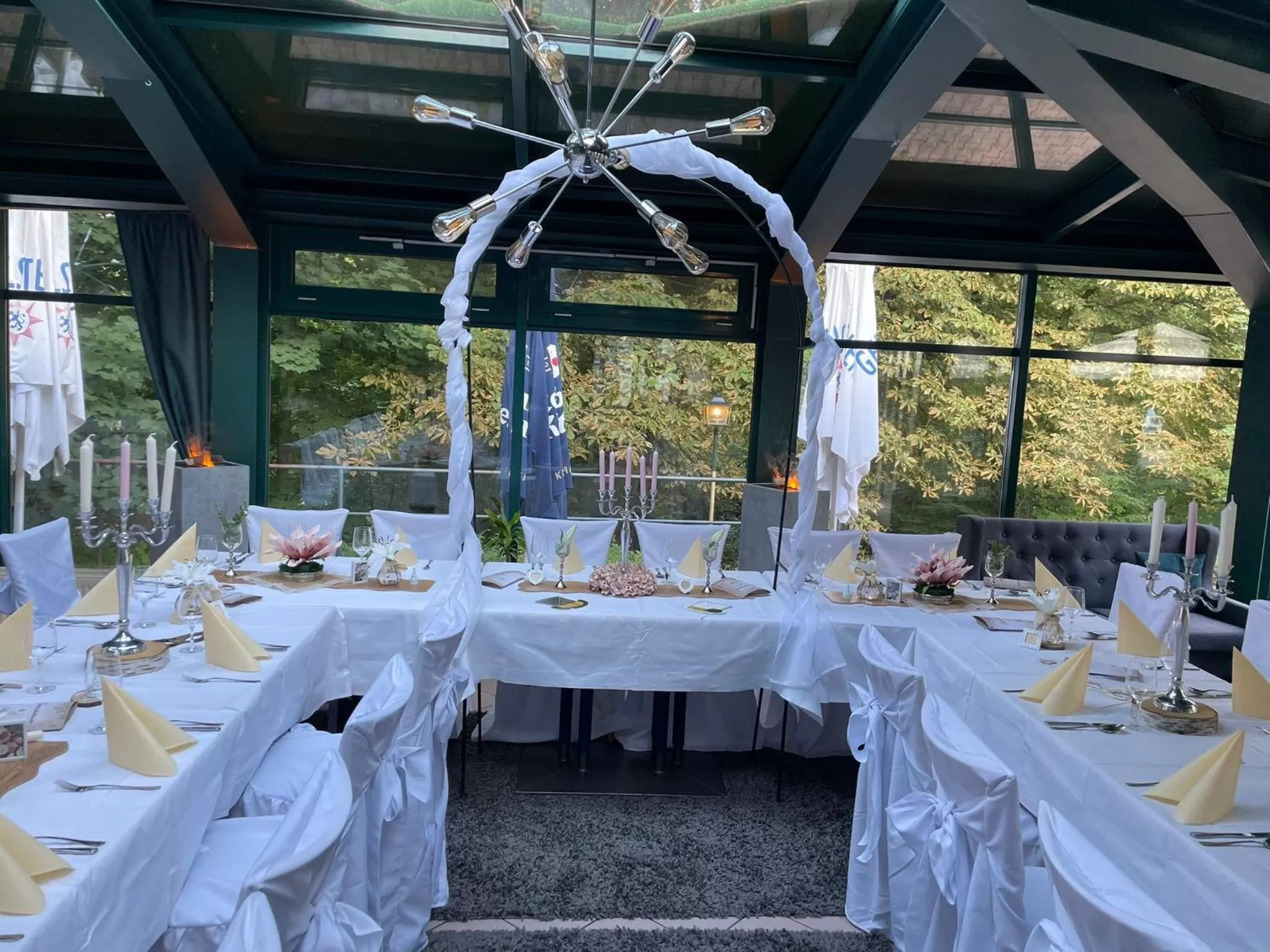 Restaurant/places to eat in Parkhotel Waldschlösschen