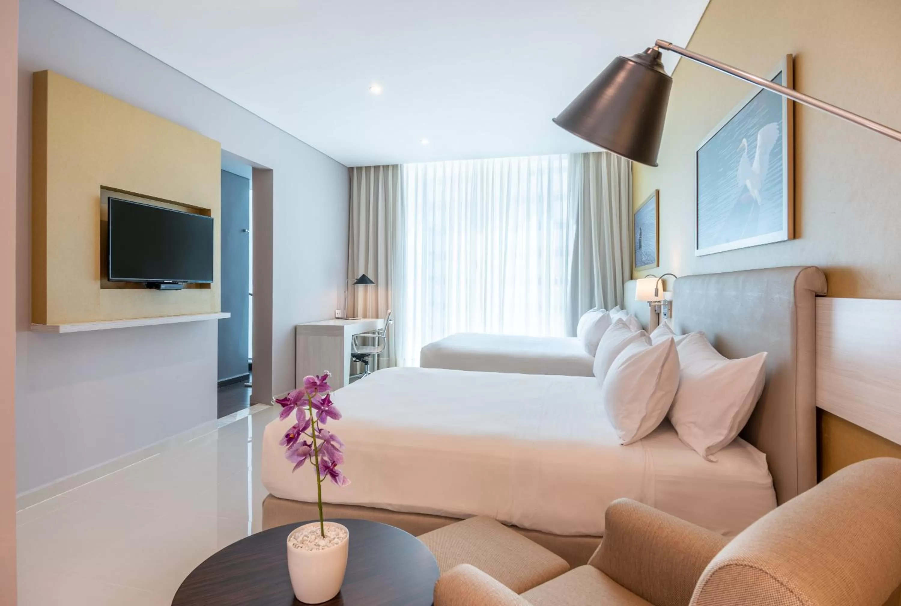 2 Queen Standard Room City View in Crowne Plaza Barranquilla by IHG