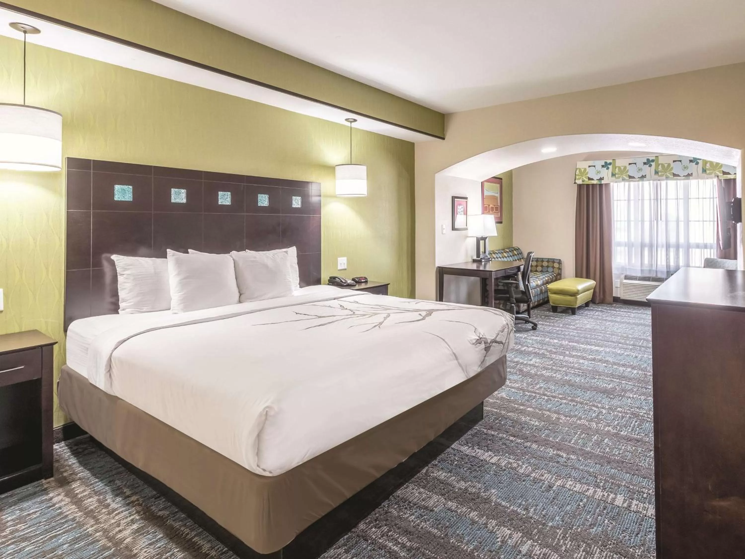 King Room with Sofa Bed - Non-Smoking in La Quinta by Wyndham Dallas Grand Prairie South