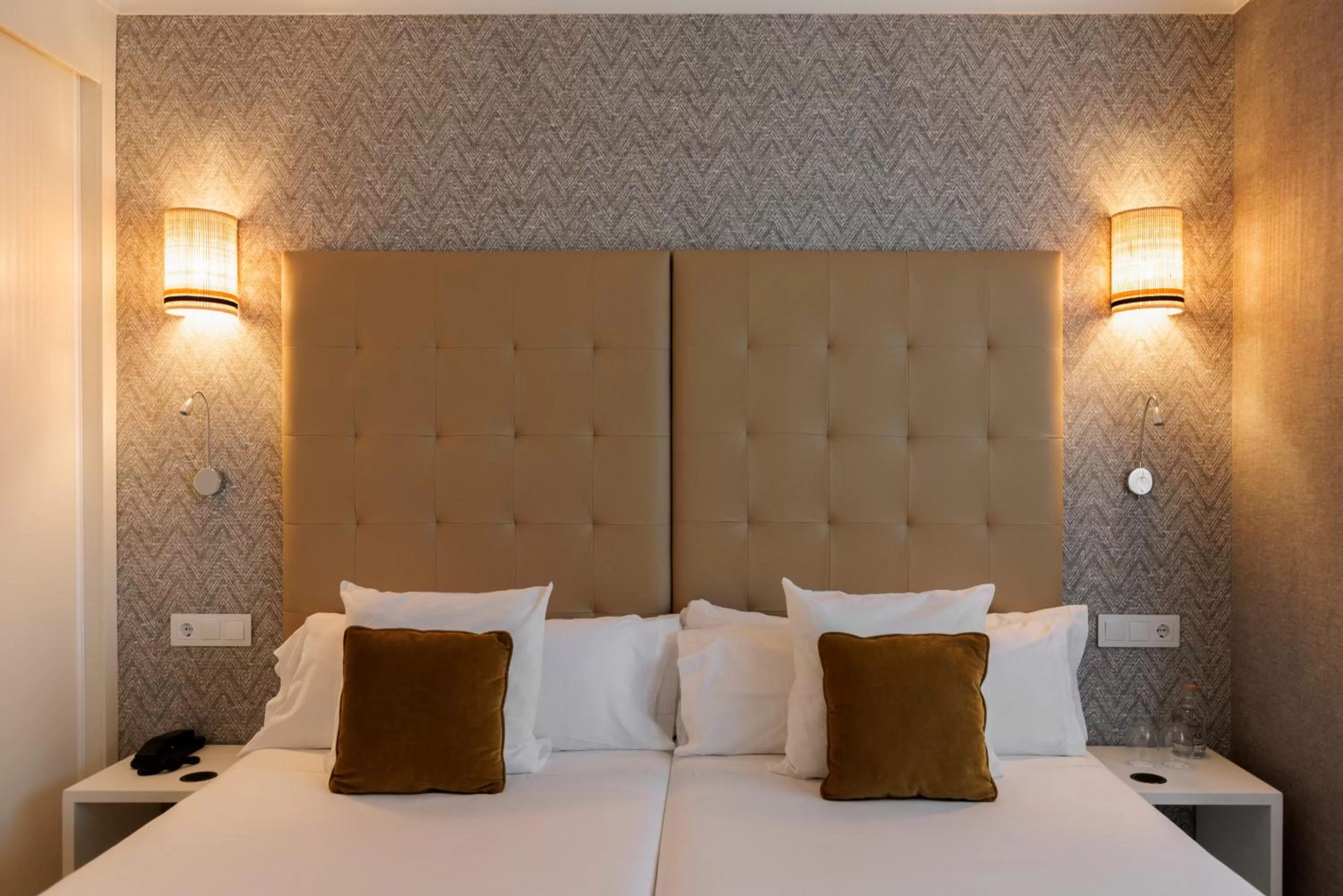 Deluxe Queen Room with Two Queen Beds in Hotel Pax Guadalajara