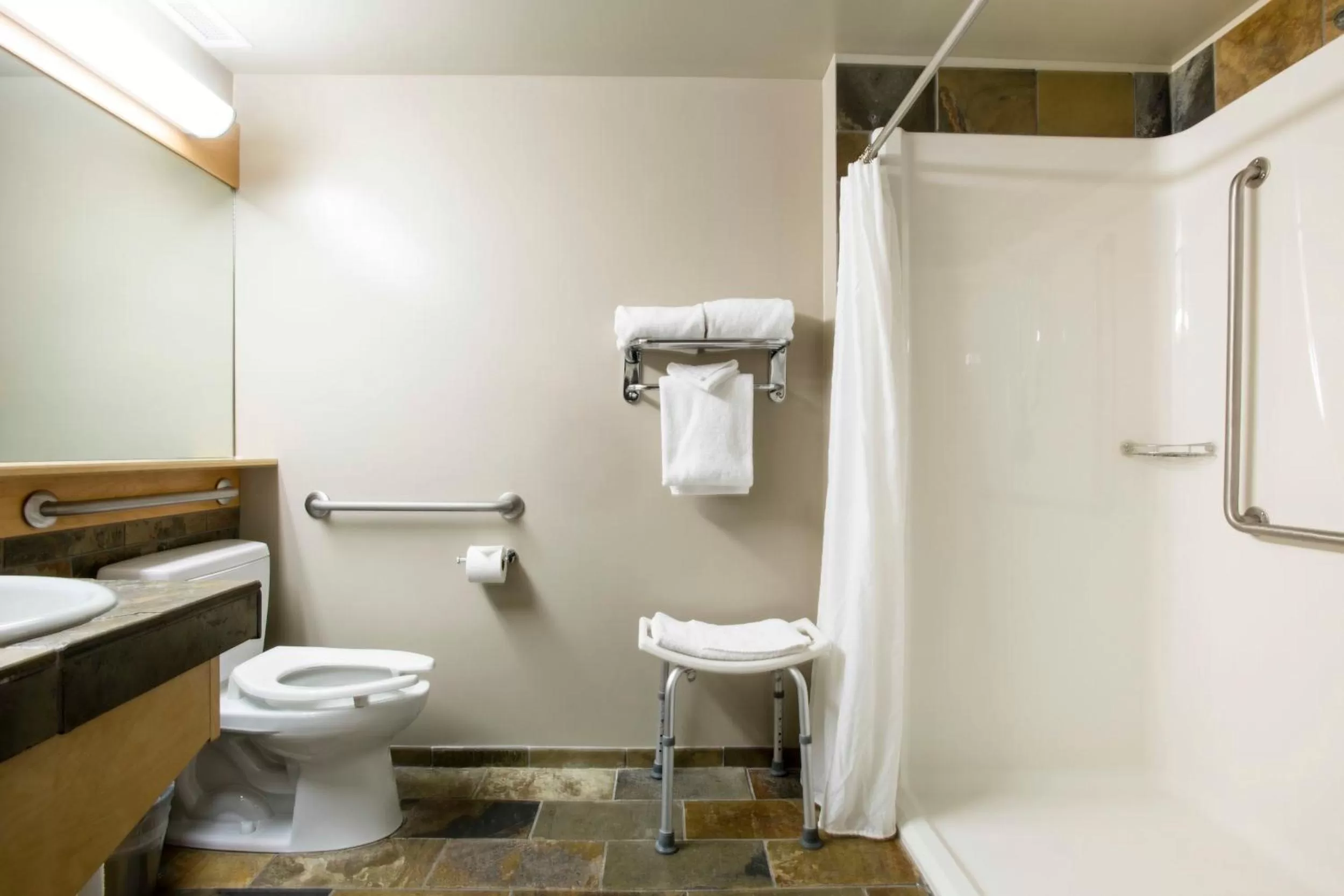 Bathroom in The Juniper Hotel & Bistro