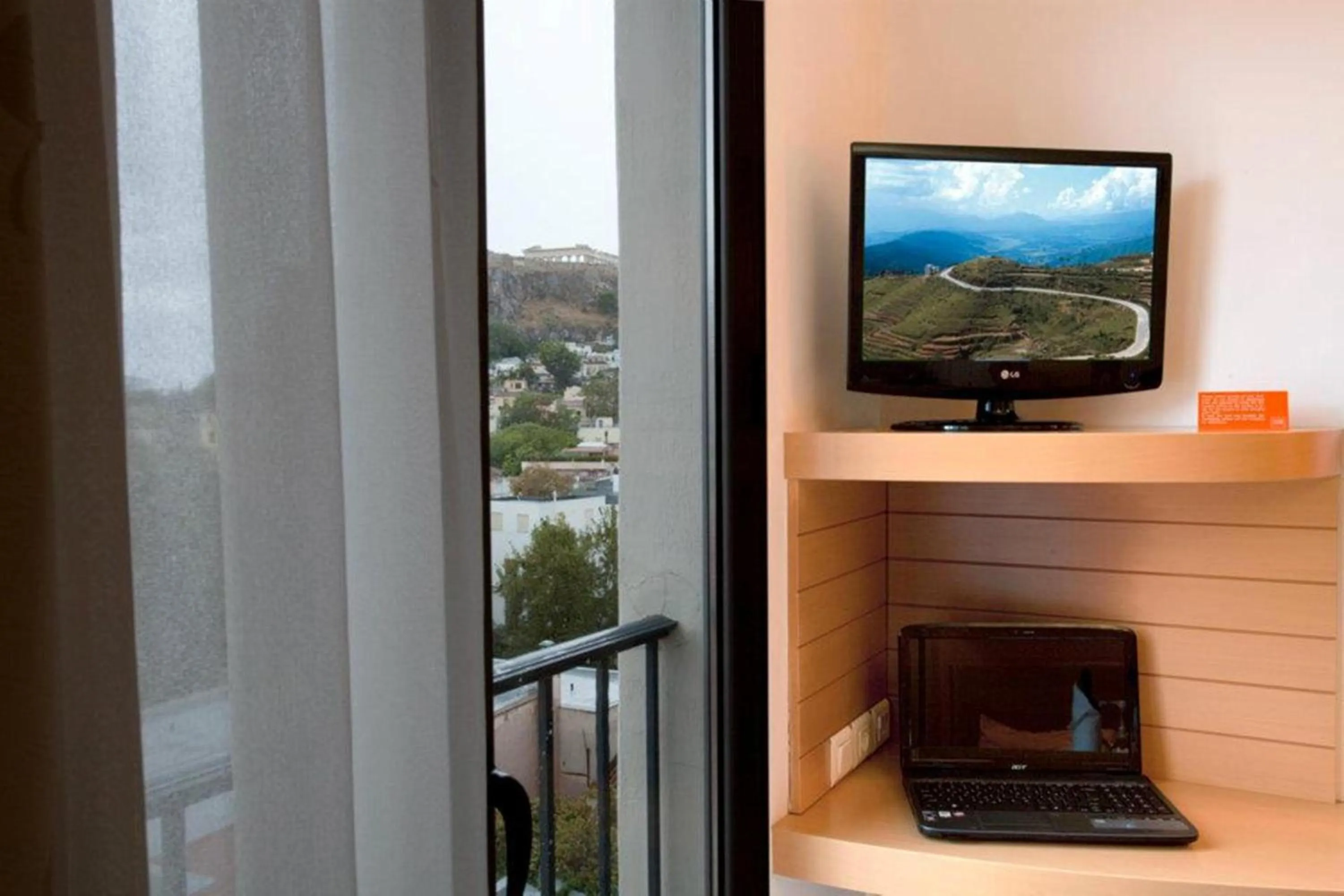 Deluxe Double or Twin Room in Central Hotel