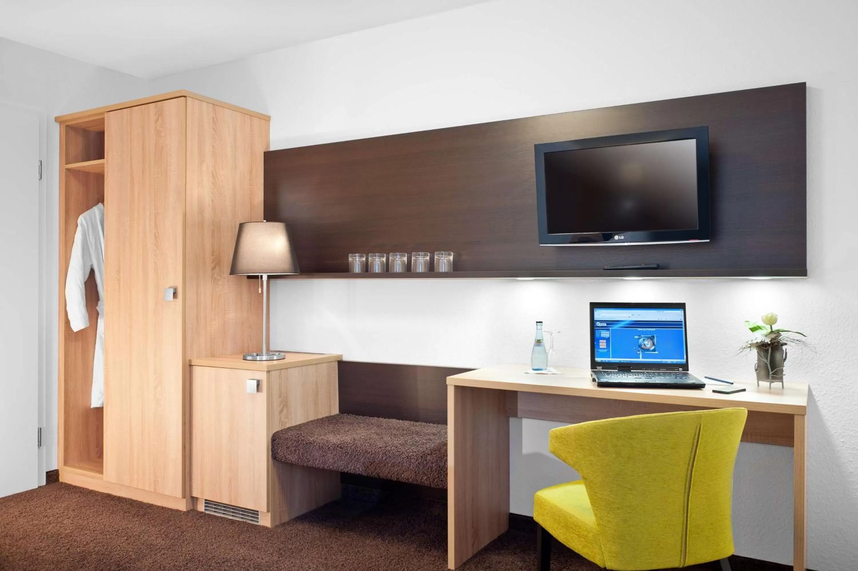 Deluxe Double or Twin Room in Best Western Hotel Favorit