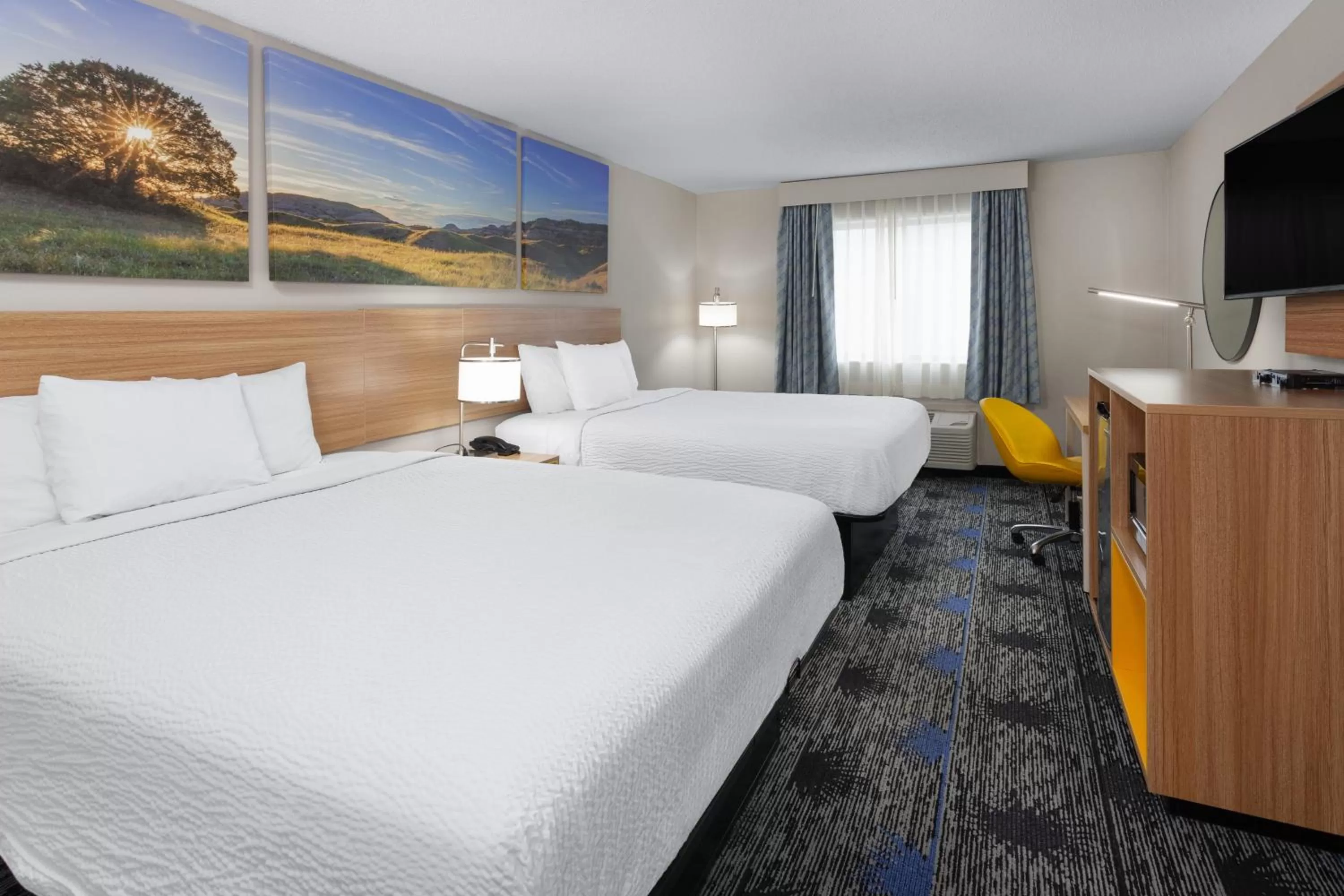 Queen Room with Two Queen Beds - Smoking in Days Inn by Wyndham Wooster