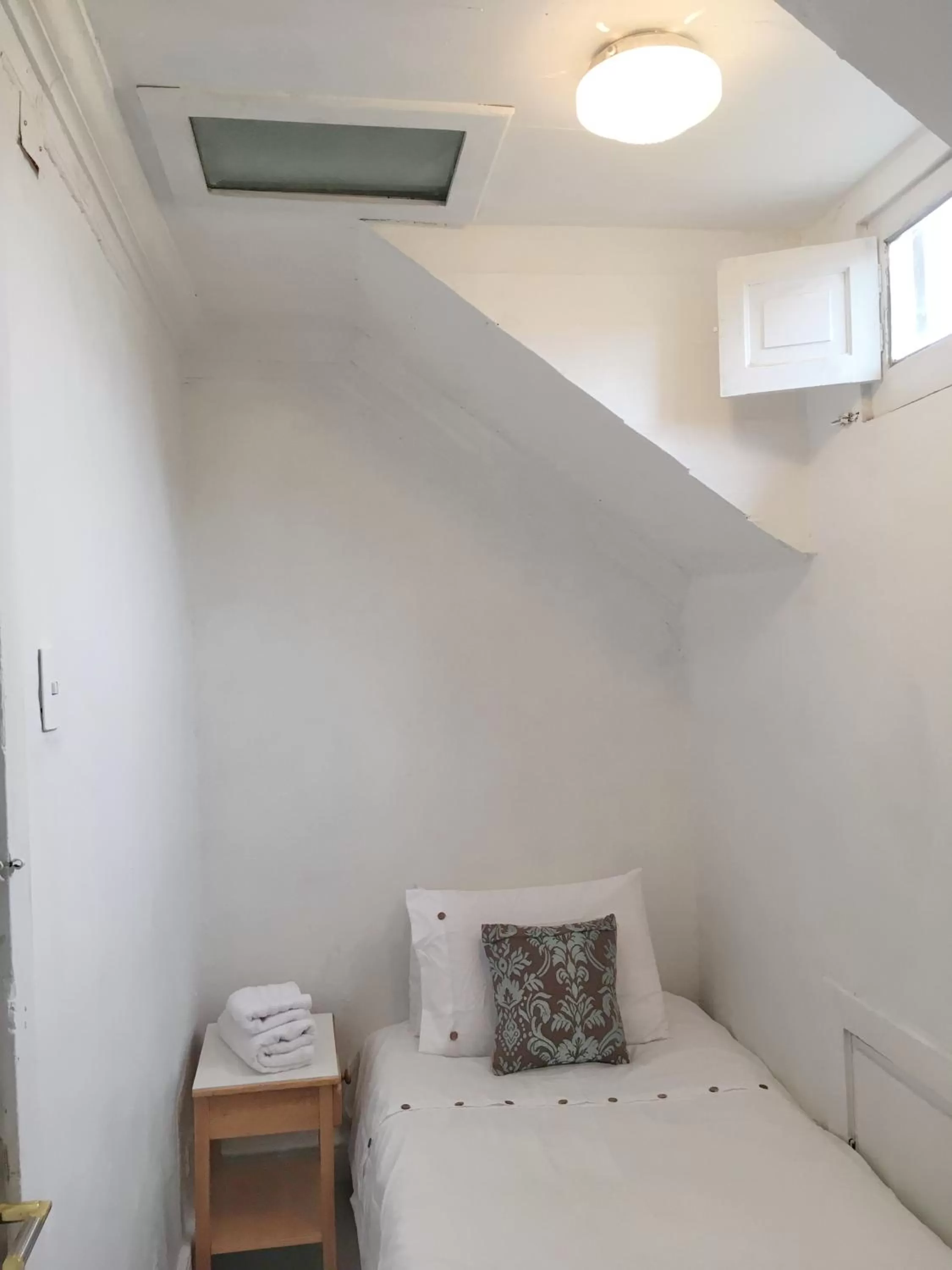 Small Single Room - single occupancy in Casa Ryan