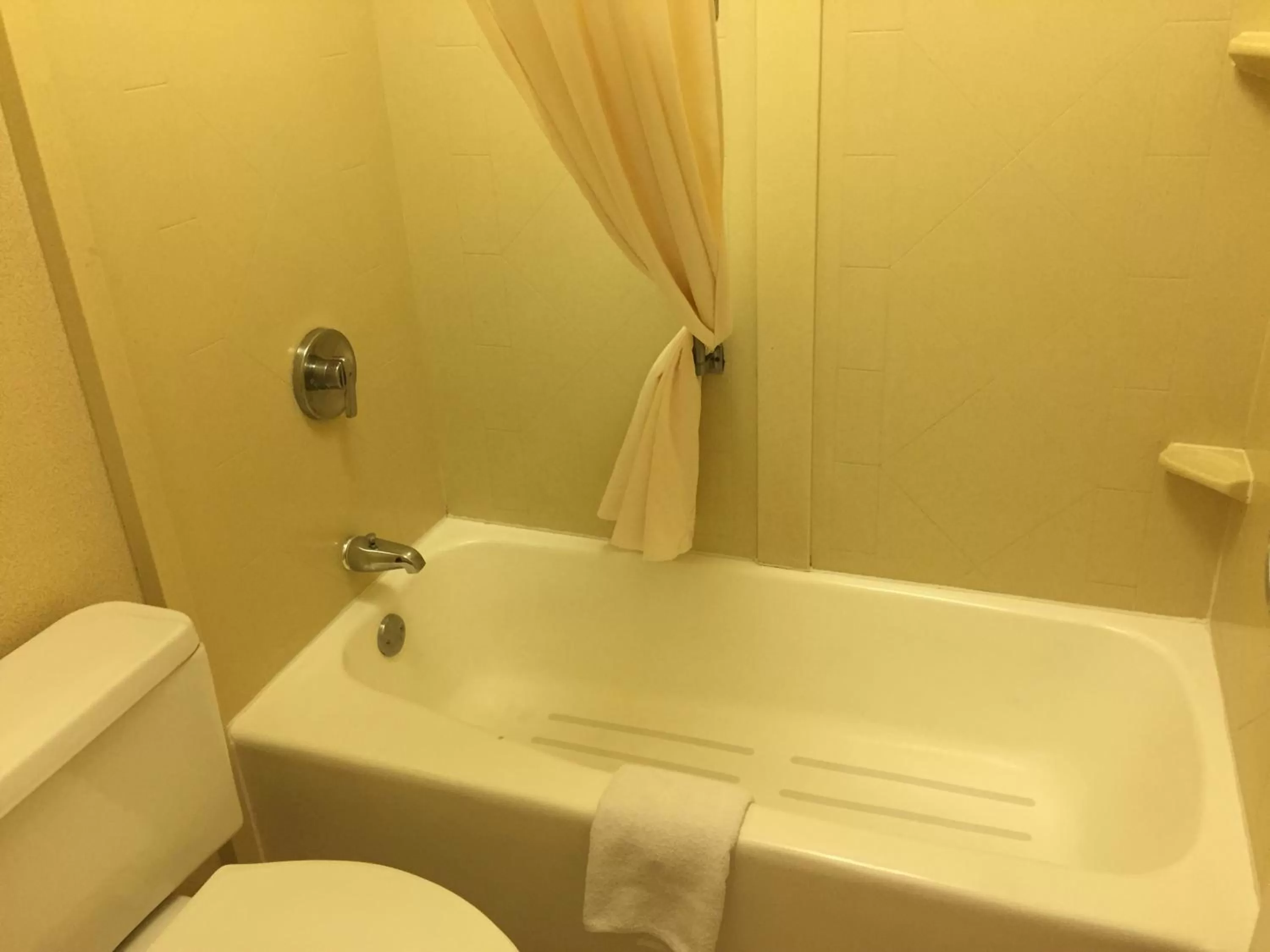 King Room - Smoking  in Days Inn & Suites by Wyndham Albuquerque North