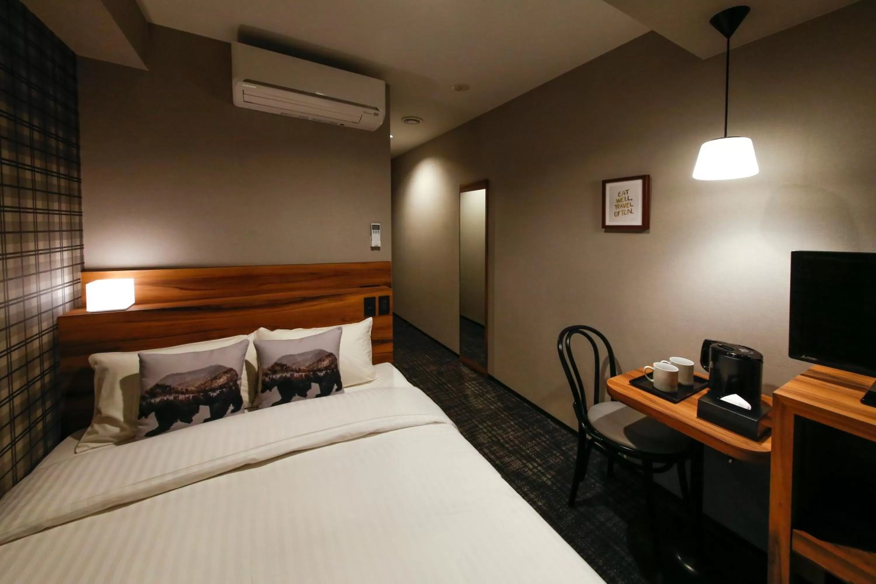 Double Room with Small Double Bed - Smoking in Hotel Code Shinsaibashi