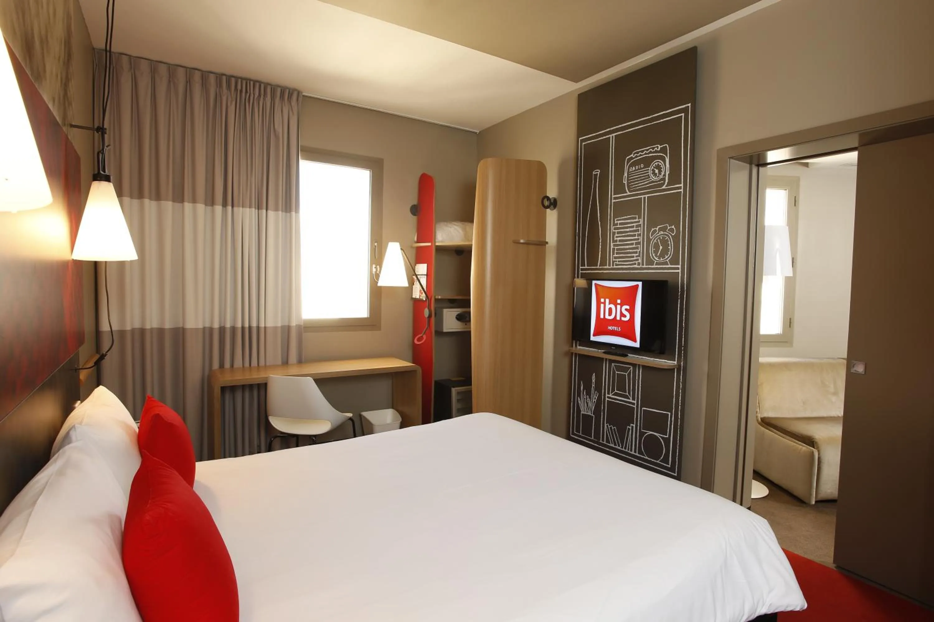 Superior Room With 1 Double Bed and 1 Sofa in Ibis Sfax