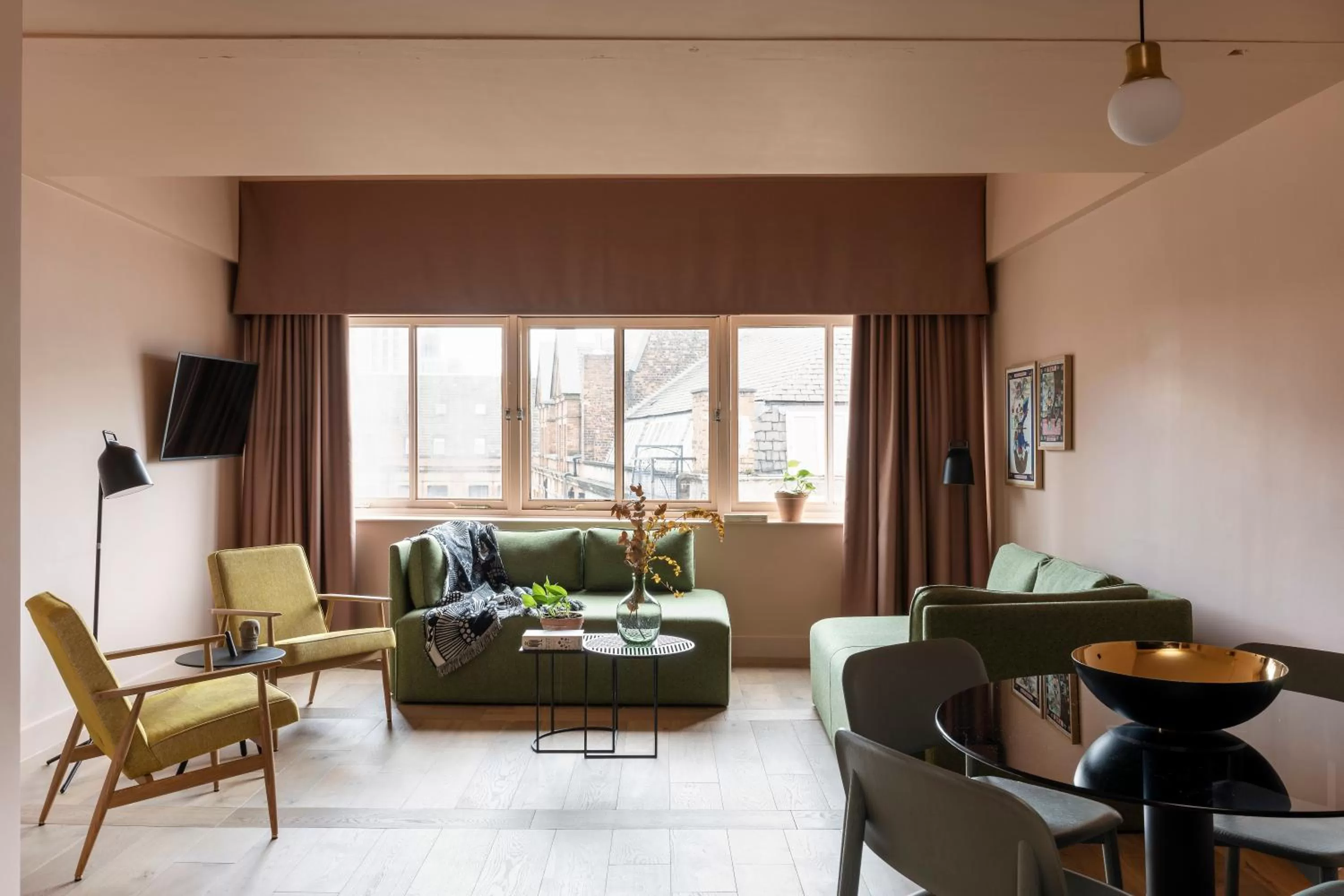 Two Bedroom Suite - Family of 3 in Whitworth Locke