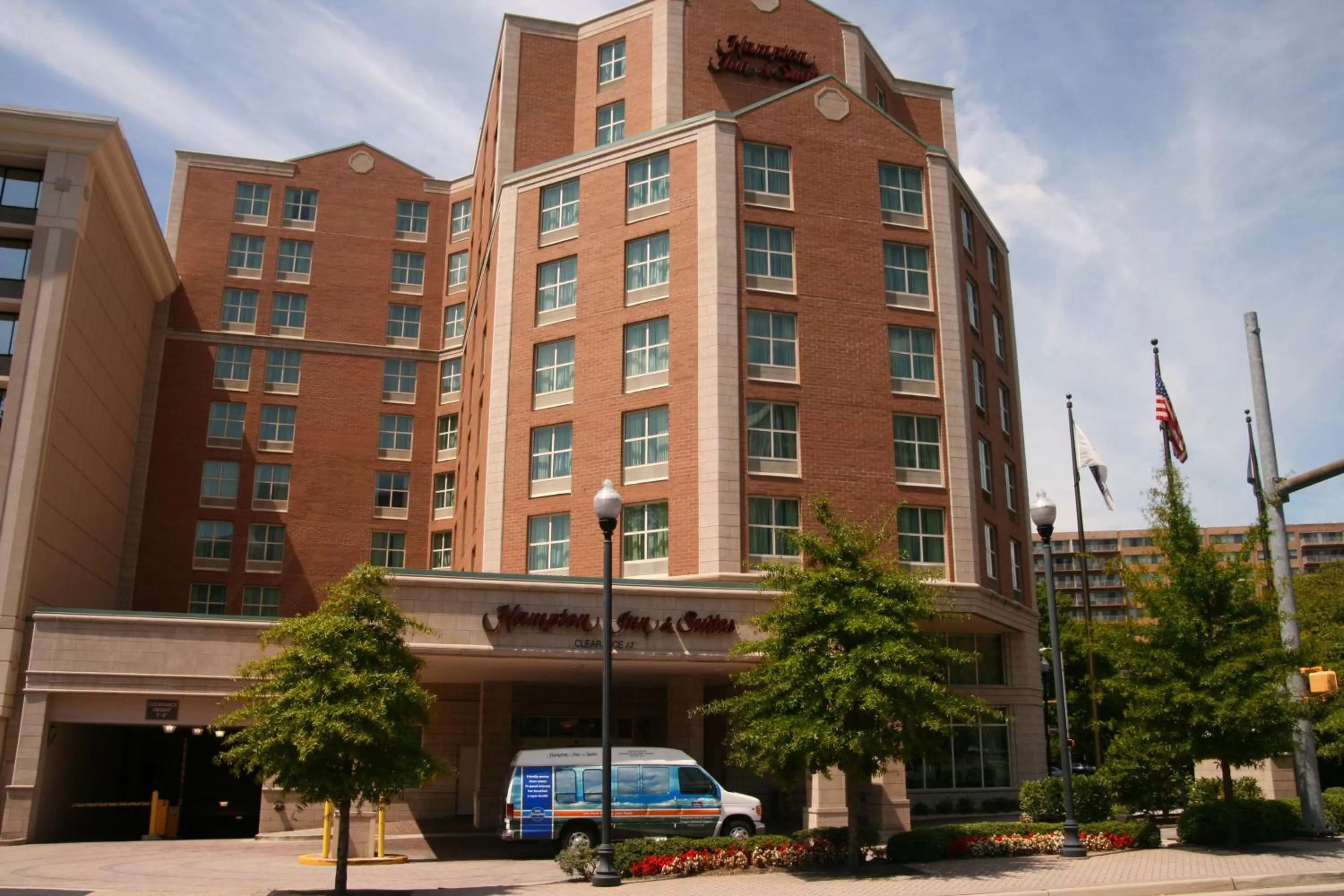 Hampton Inn & Suites Arlington Crystal City DCA