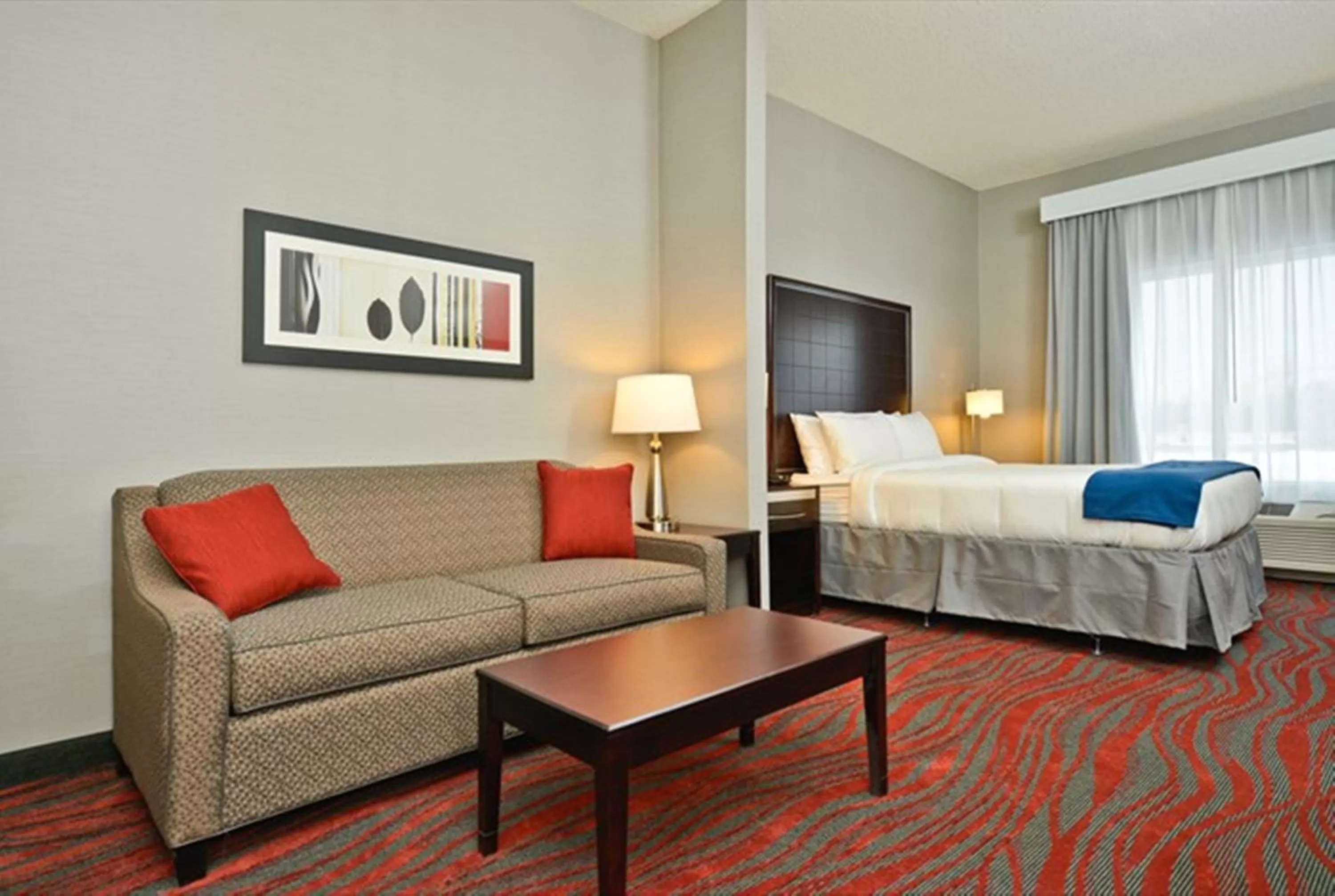 Suite with Two Queen Beds in Holiday Inn Express & Suites Utica by IHG