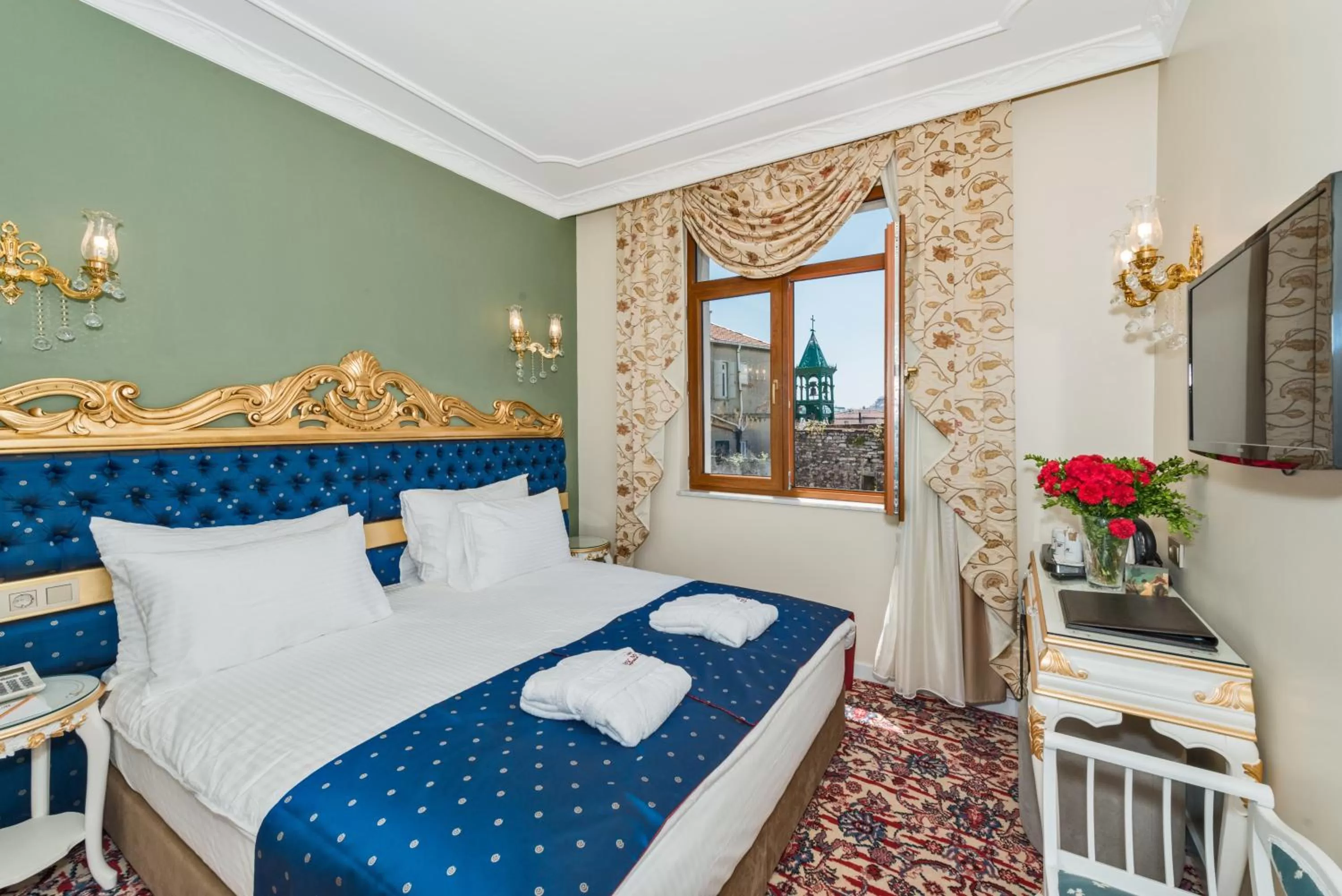 Deluxe Double Room with Sea View in Galatower Hotel