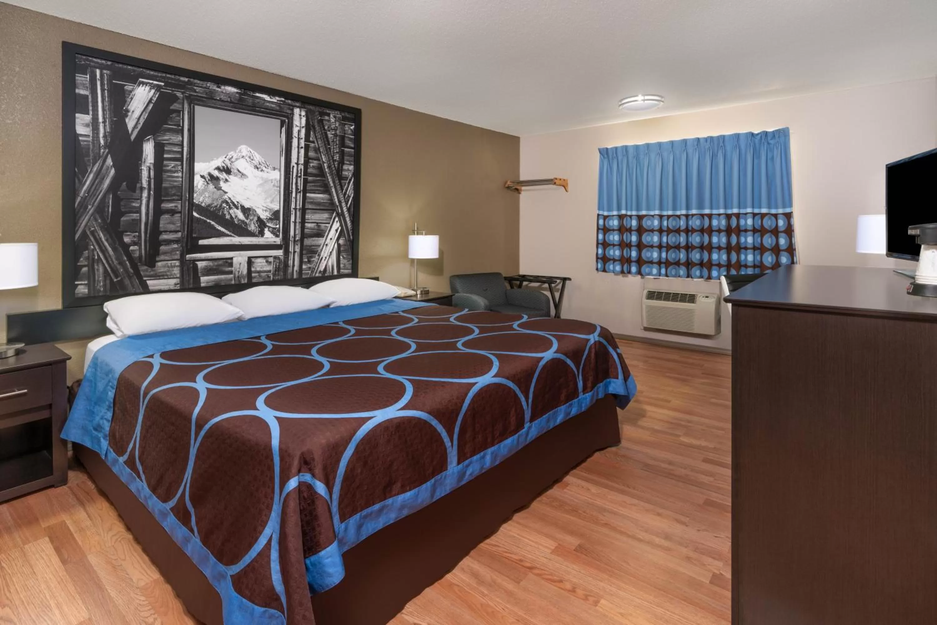 King Room in Super 8 by Wyndham Cortez/Mesa Verde Area