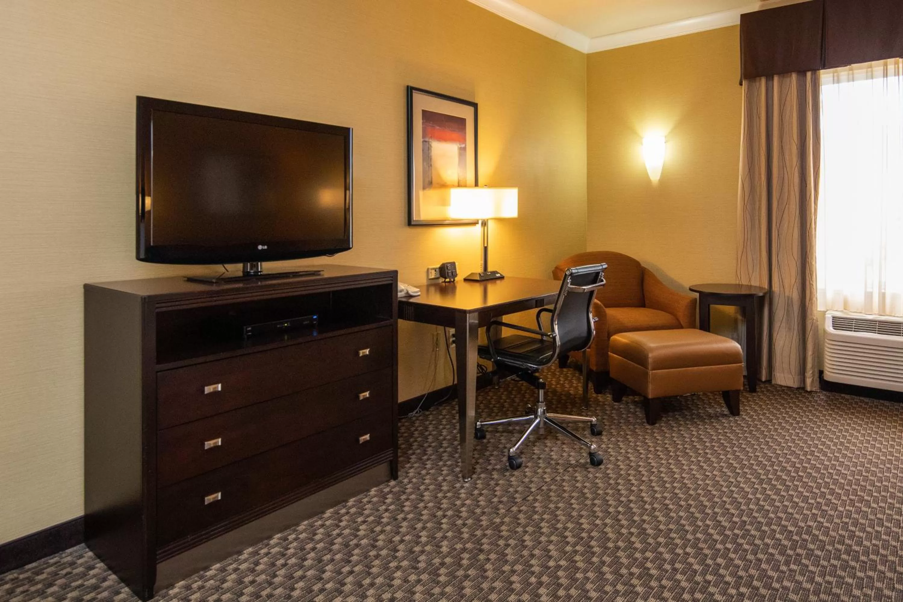 Executive Suite - Non-Smoking in Holiday Inn Express Castro Valley - I-580 by IHG