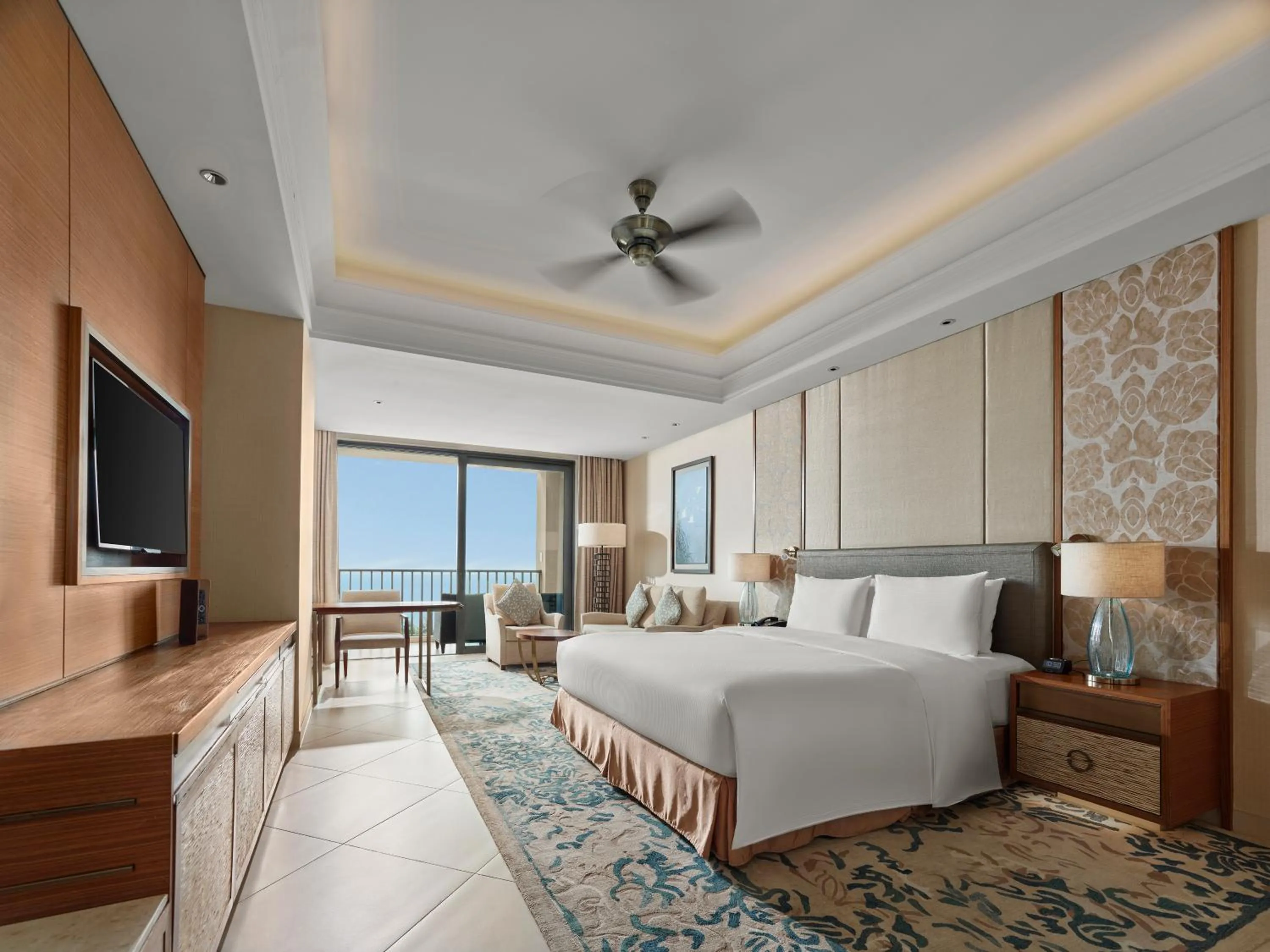Premier Sea View King Room in Hilton Haikou Meilan - Beachfront Hotel