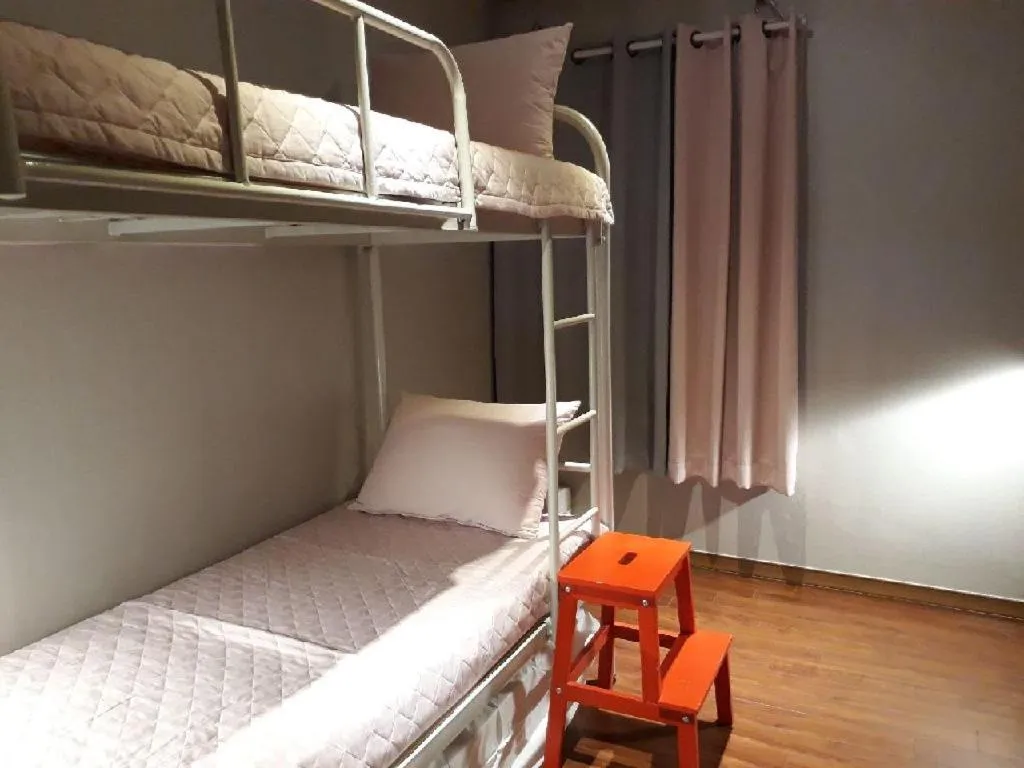 Twin Room with Shared Bathroom in Ezstay-Nampo