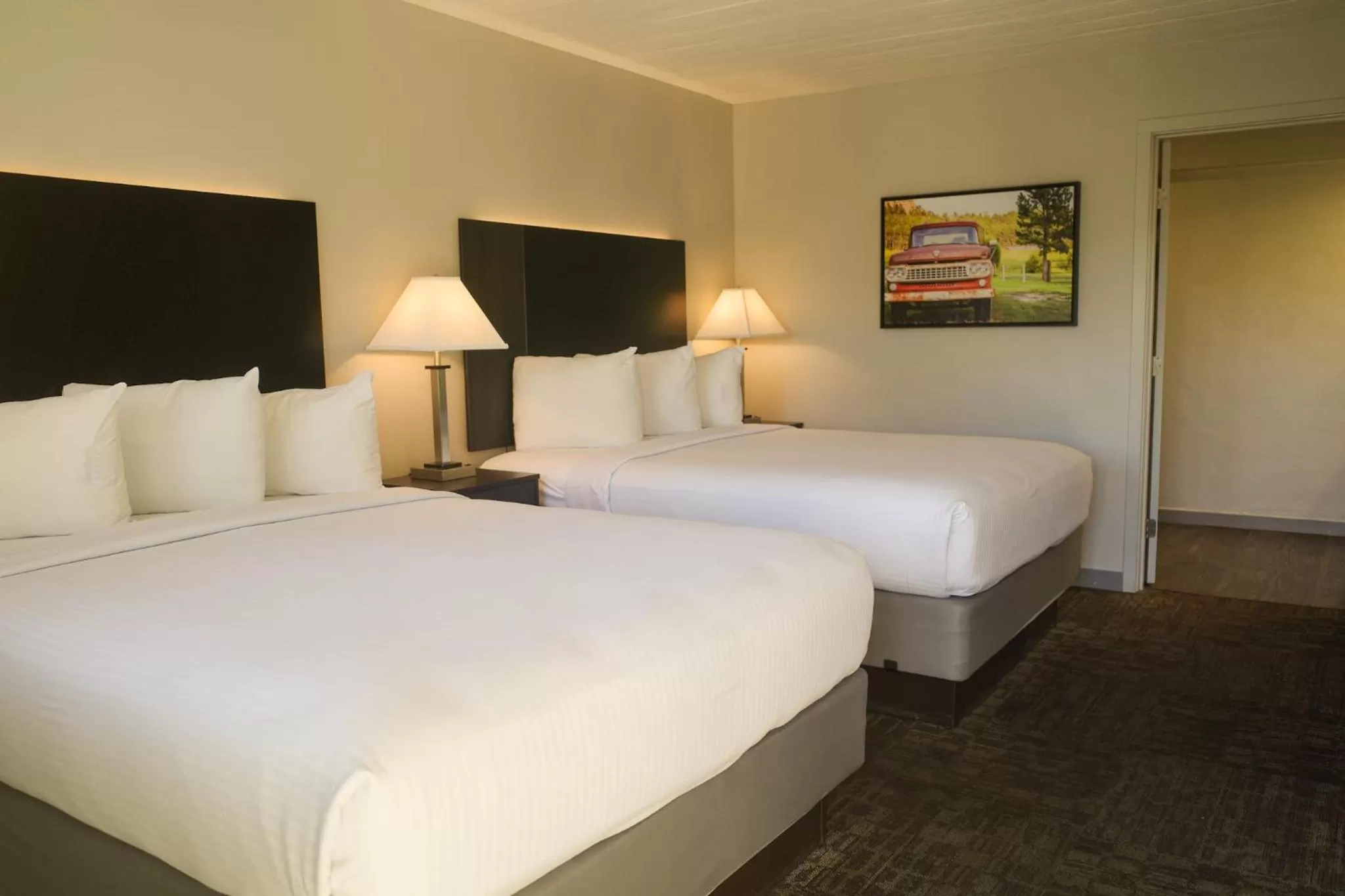 Standard Triple Room in Americana Modern Hotel