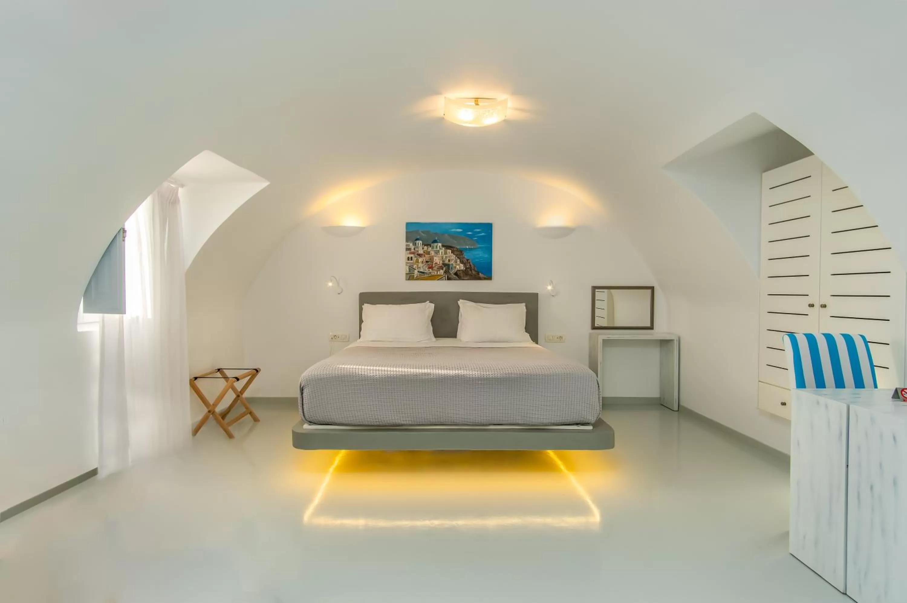 Superior Suite in Central Fira Suites