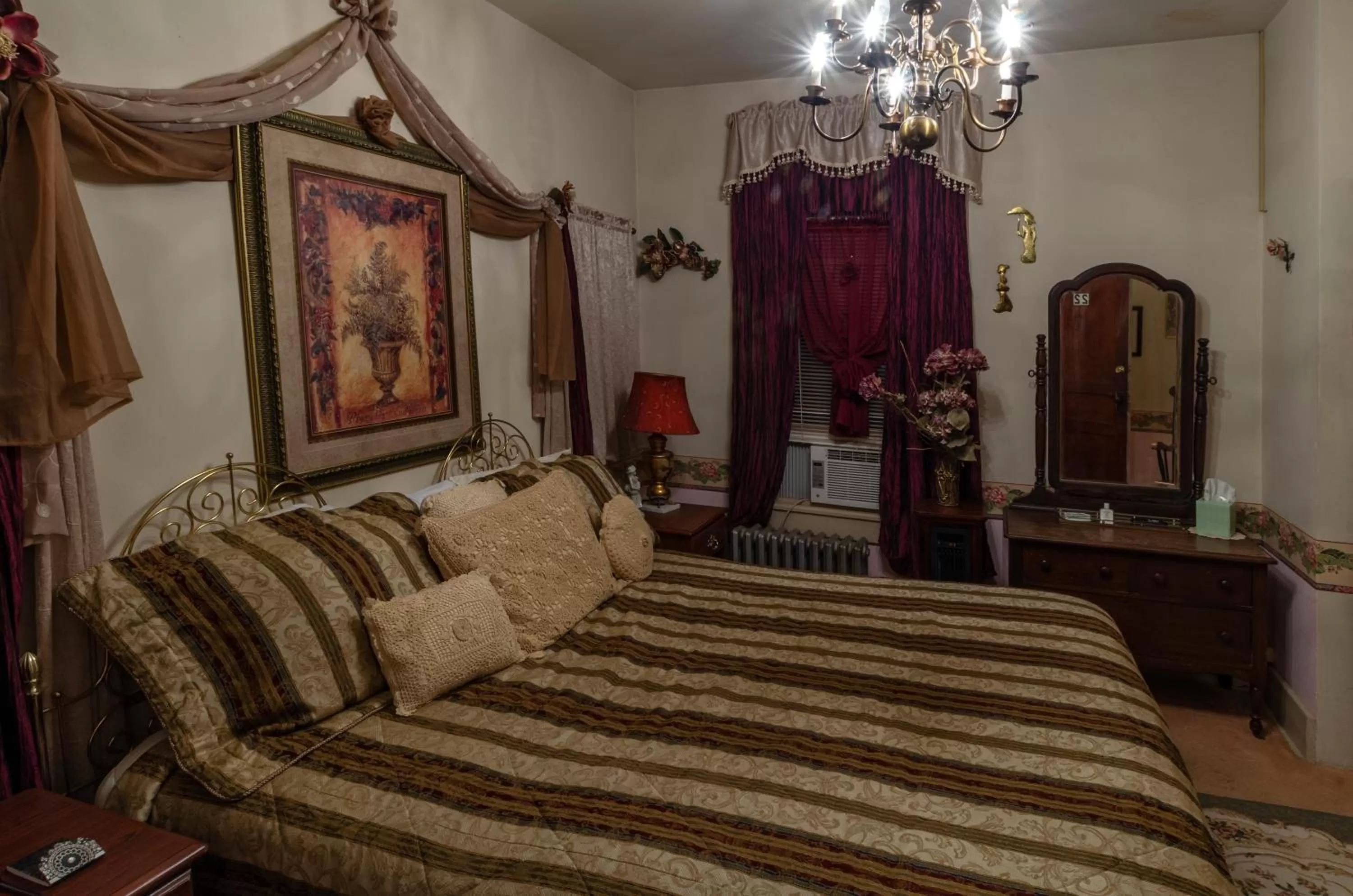 King Room in Armour's Hotel & Spa