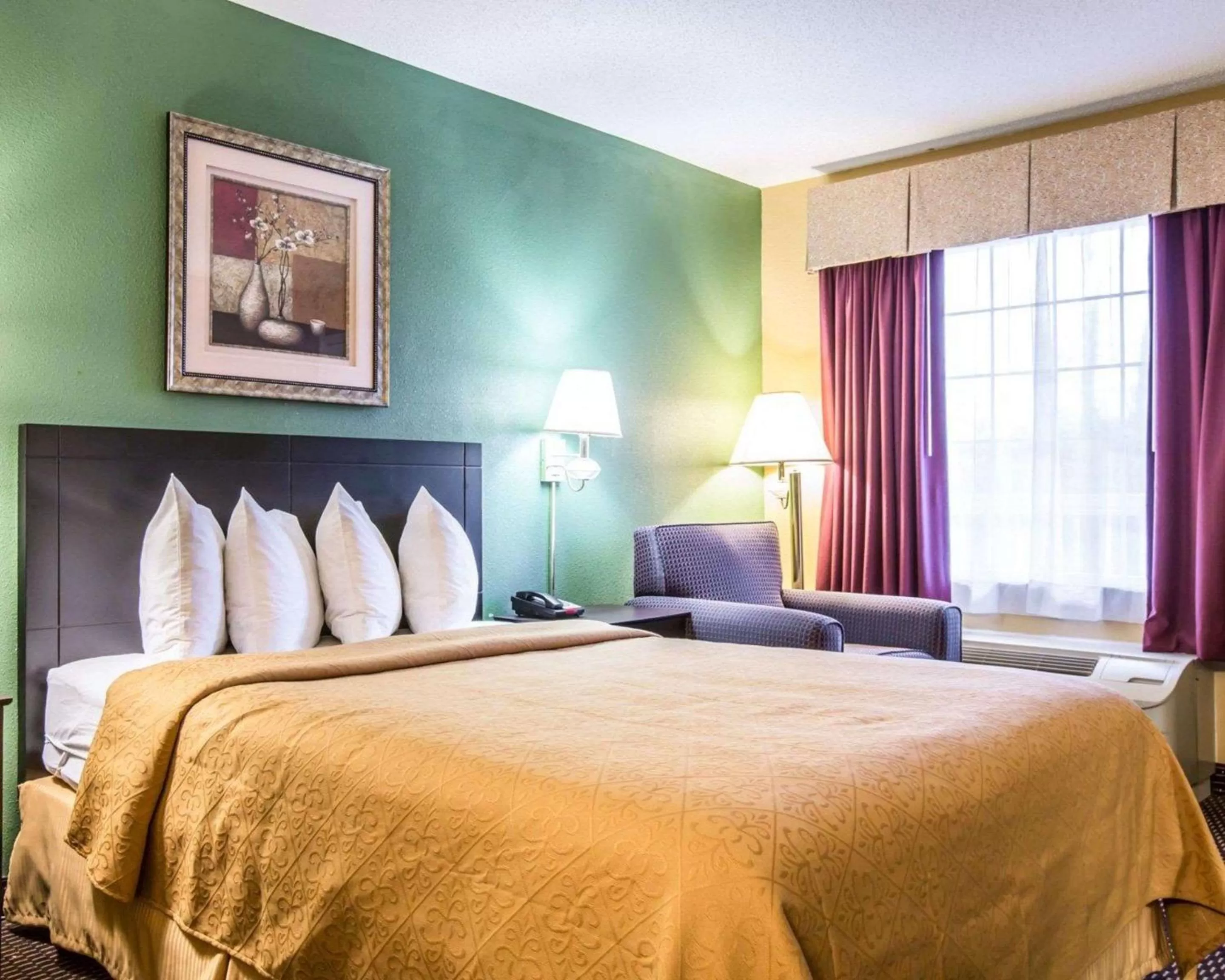 Standard Queen Room - Smoking in Quality Inn Andrews