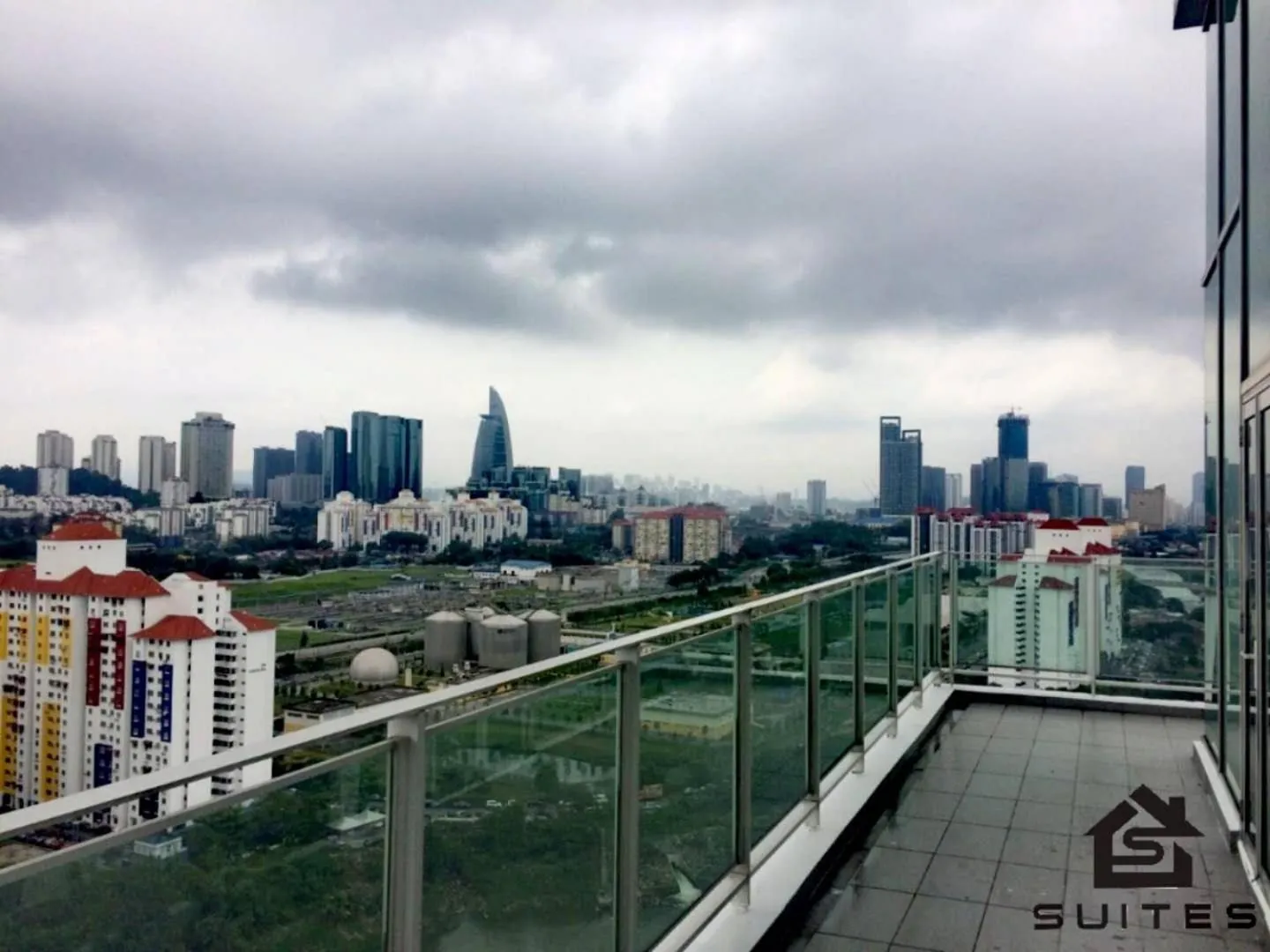 Two Bedroom Duplex Suite in S-Suites@The Scott Garden