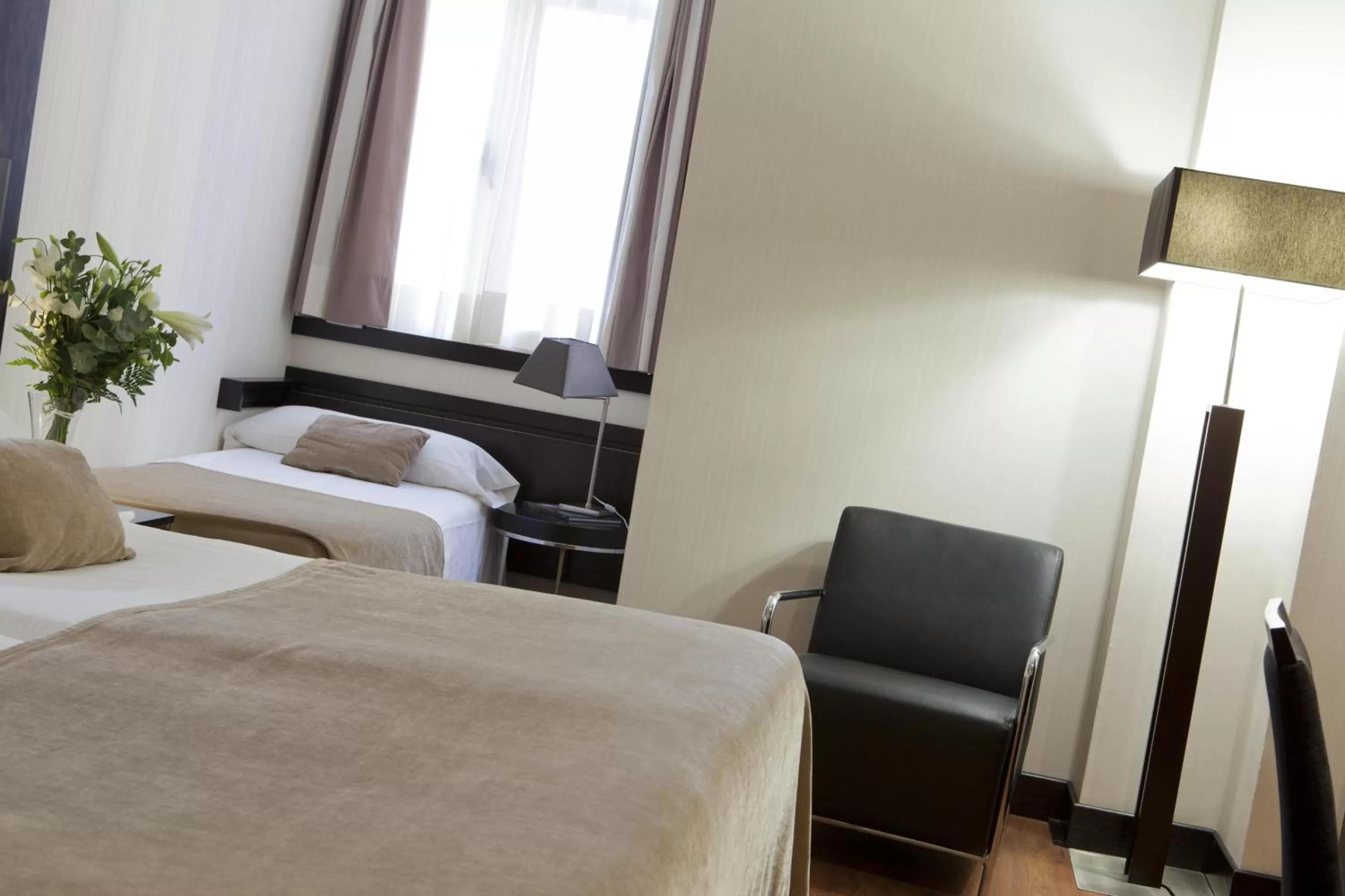 Quintuple Room (2 adults + 3 children) in Hotel Saray