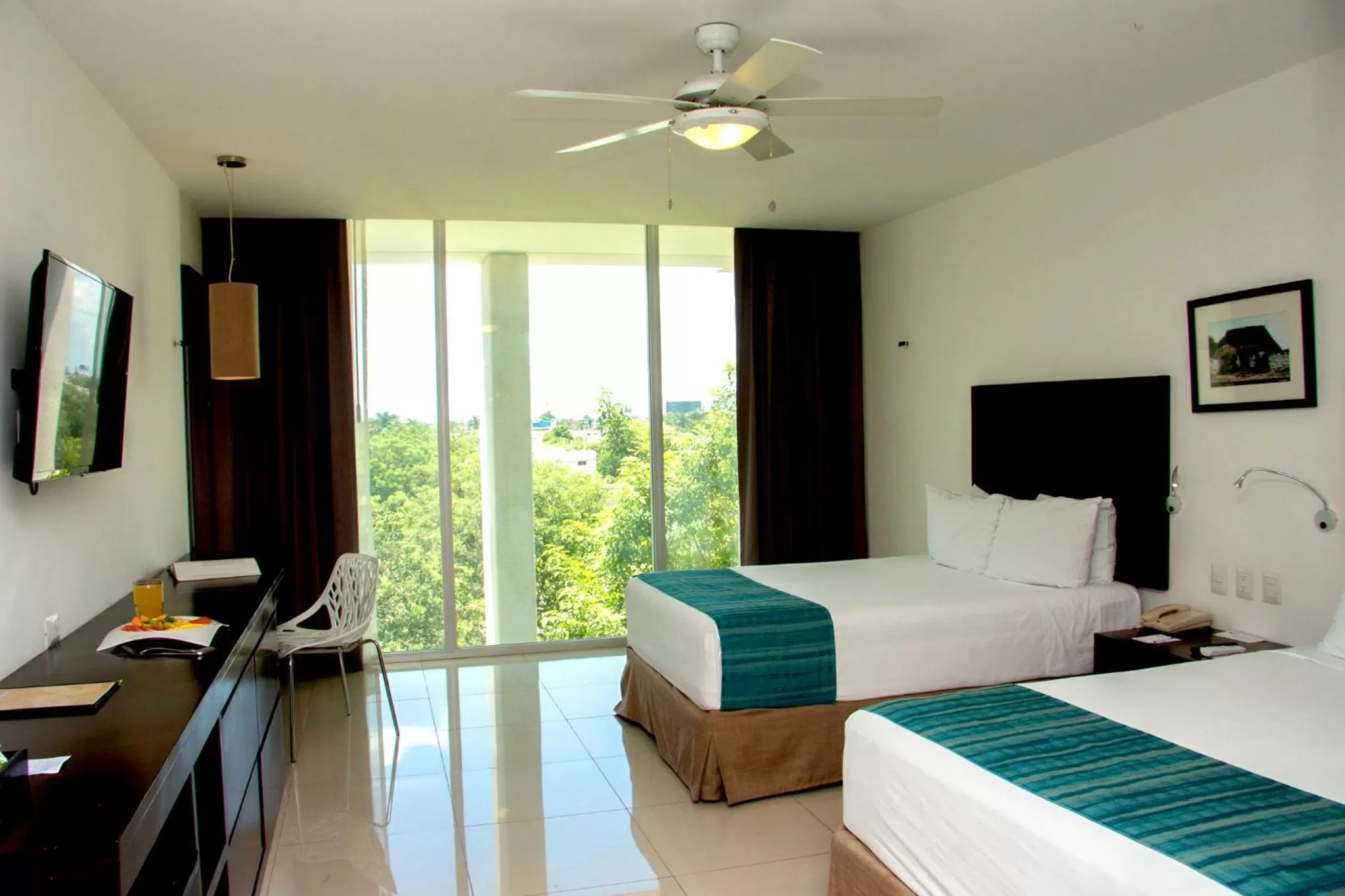 Superior Deluxe Room with Mini Refrigerator and Garden View, 2 double beds in Mesón de la Luna Hotel & Spa